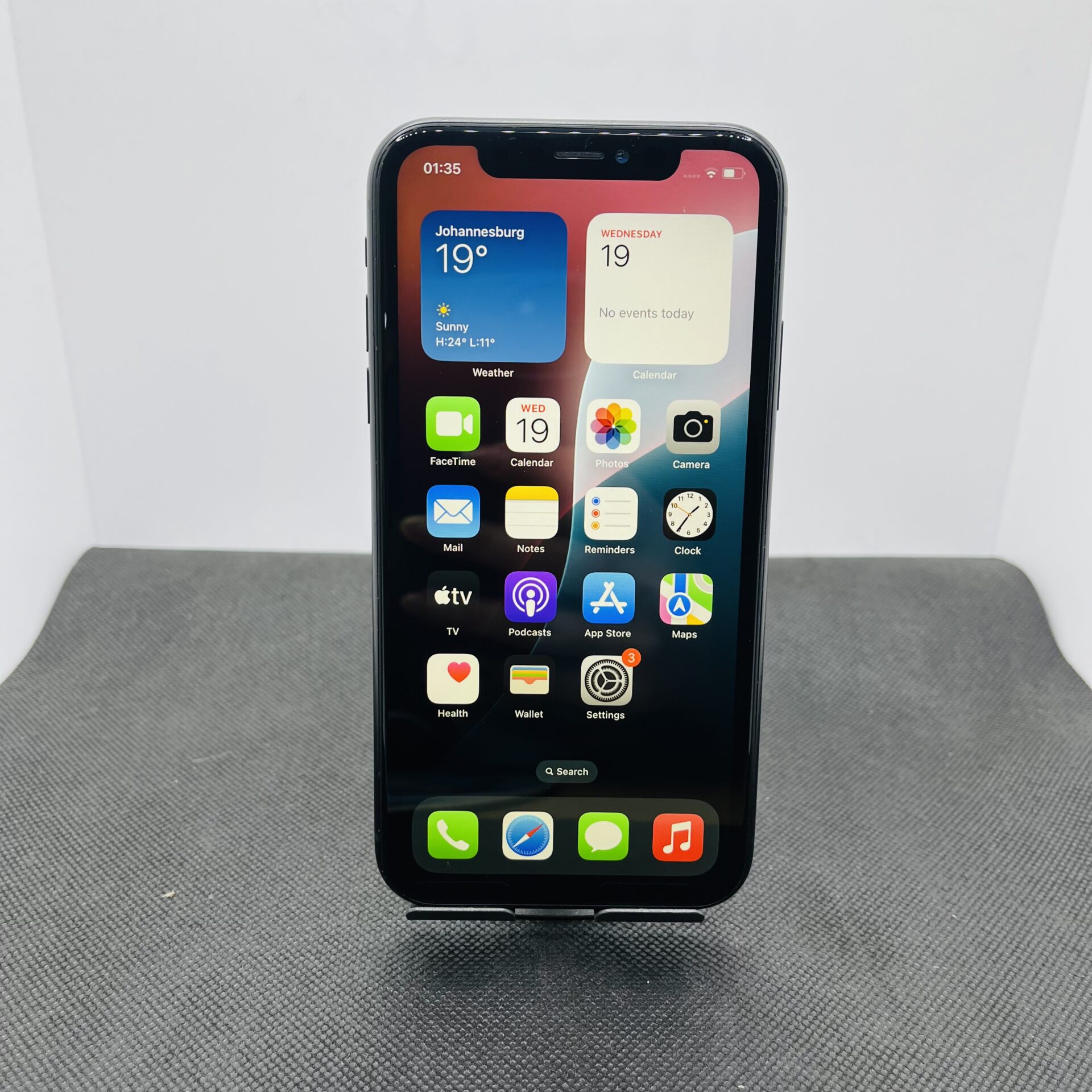 Apple iPhone XR 64GB Black - Face ID Not Working (Condition: Good) - Image 2