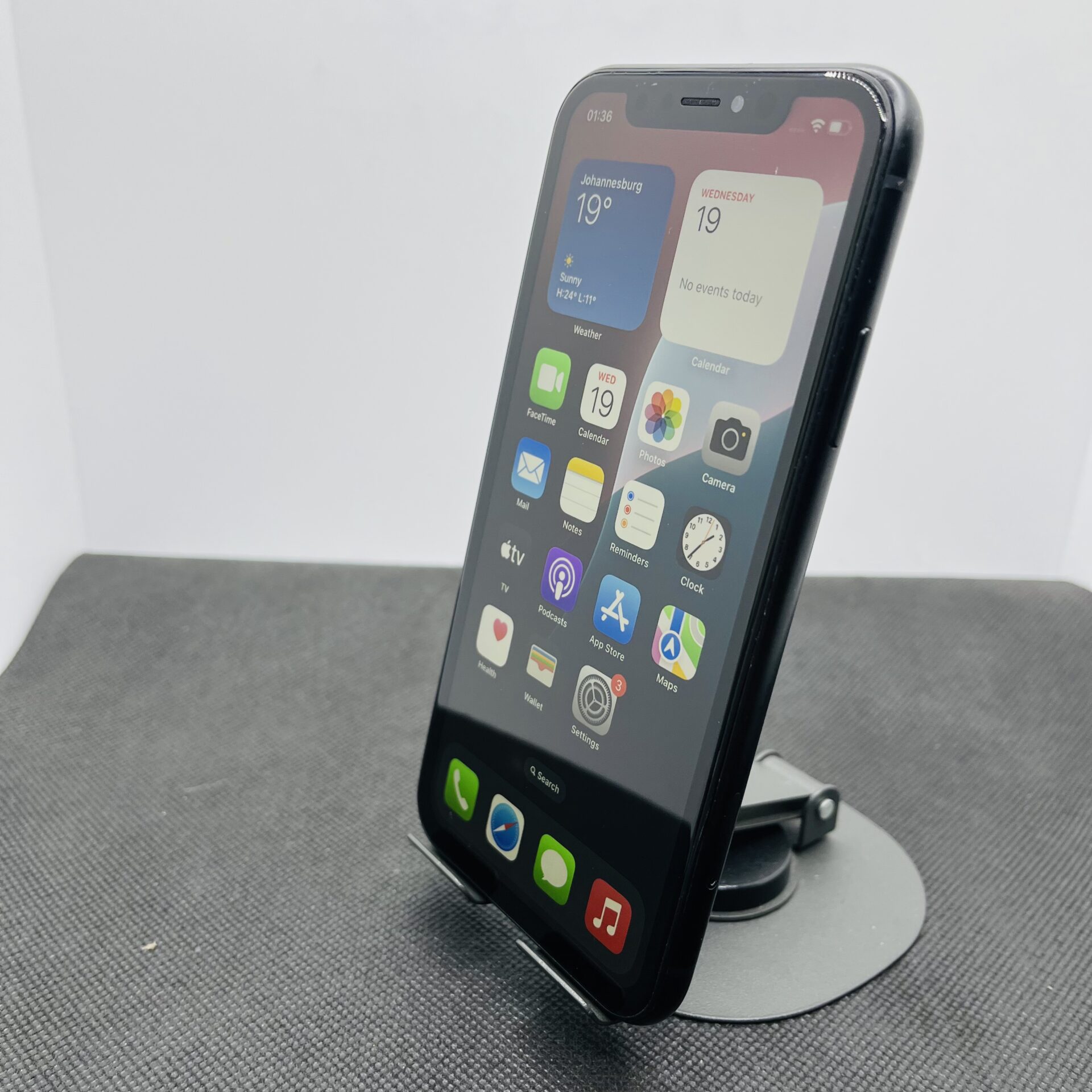Apple iPhone XR 64GB Black - Face ID Not Working (Condition: Good) - Image 4