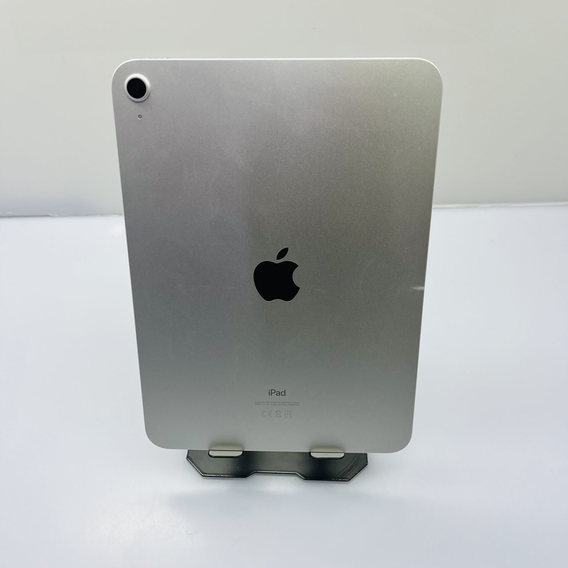 Apple iPad 10th Gen 64GB (WiFi Only) Silver (Condition: Good) - Image 6