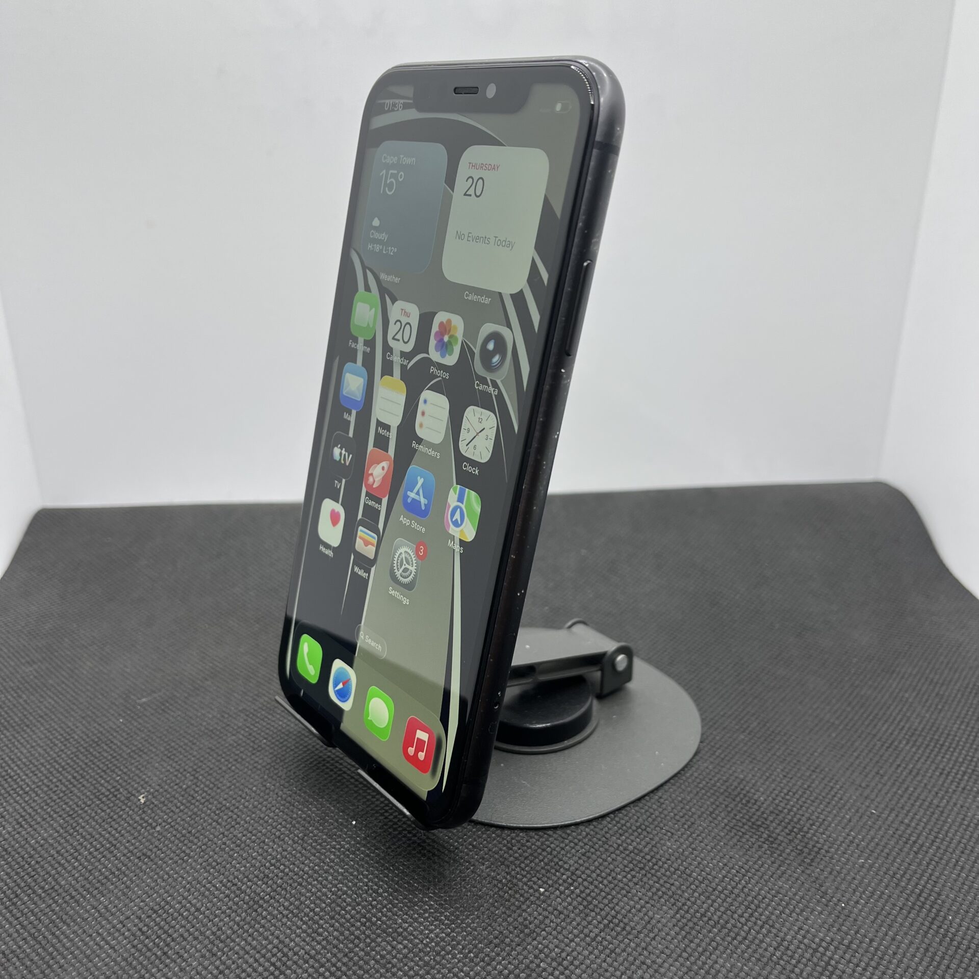 Apple iPhone 11 128GB Black (Condition: Good) - Image 3