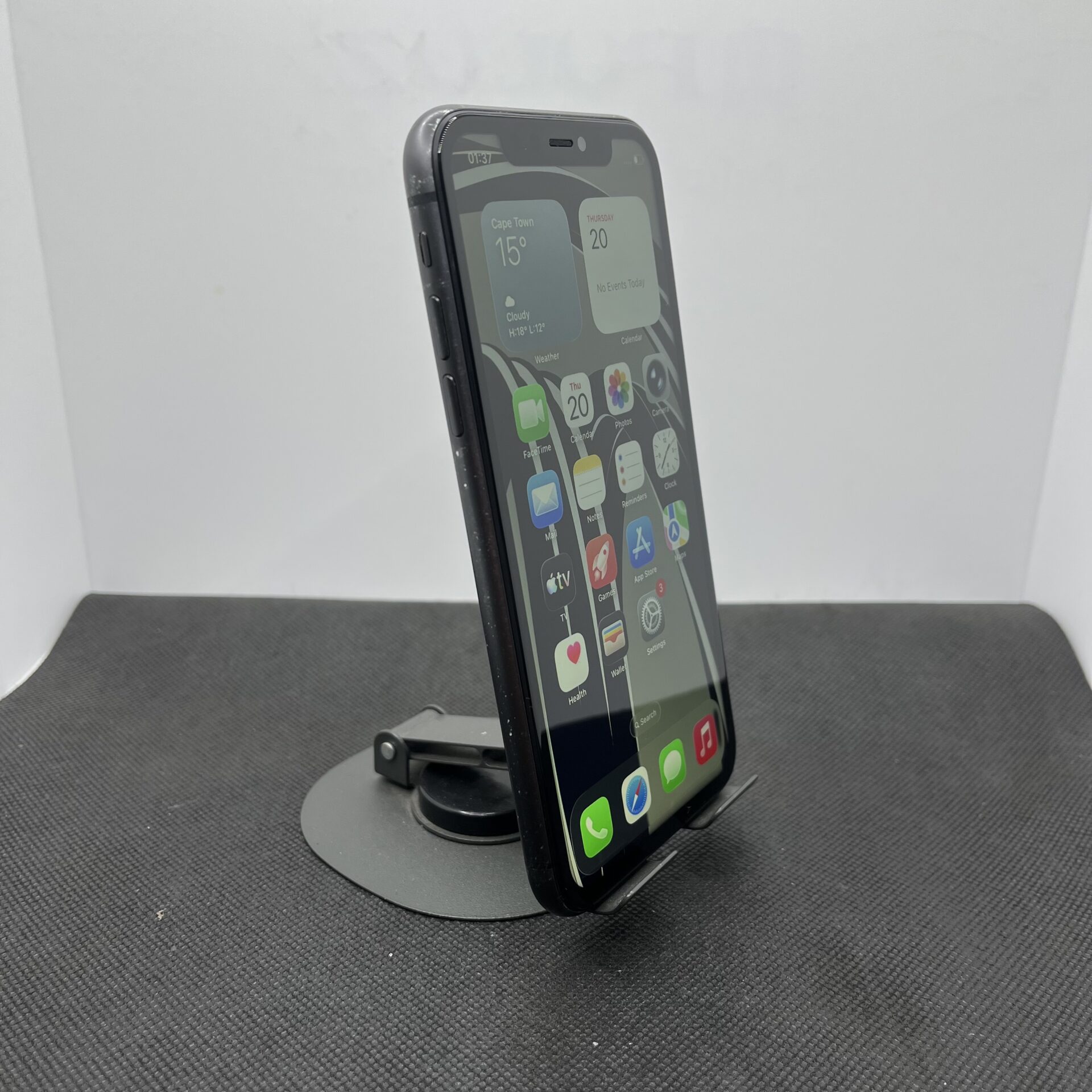 Apple iPhone 11 128GB Black (Condition: Good) - Image 4