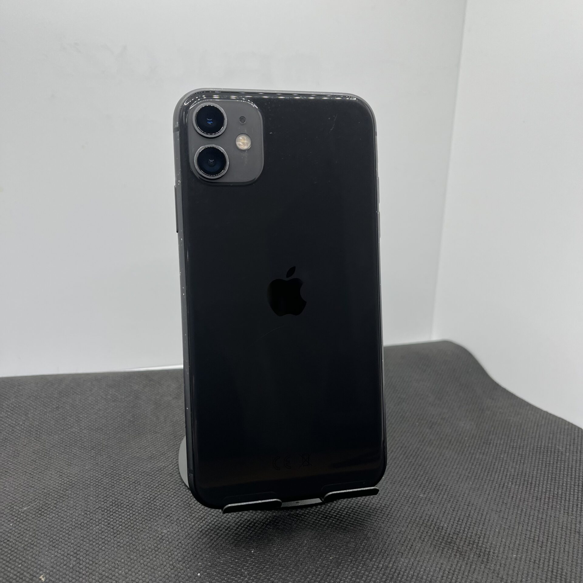 Apple iPhone 11 128GB Black (Condition: Good) - Image 7