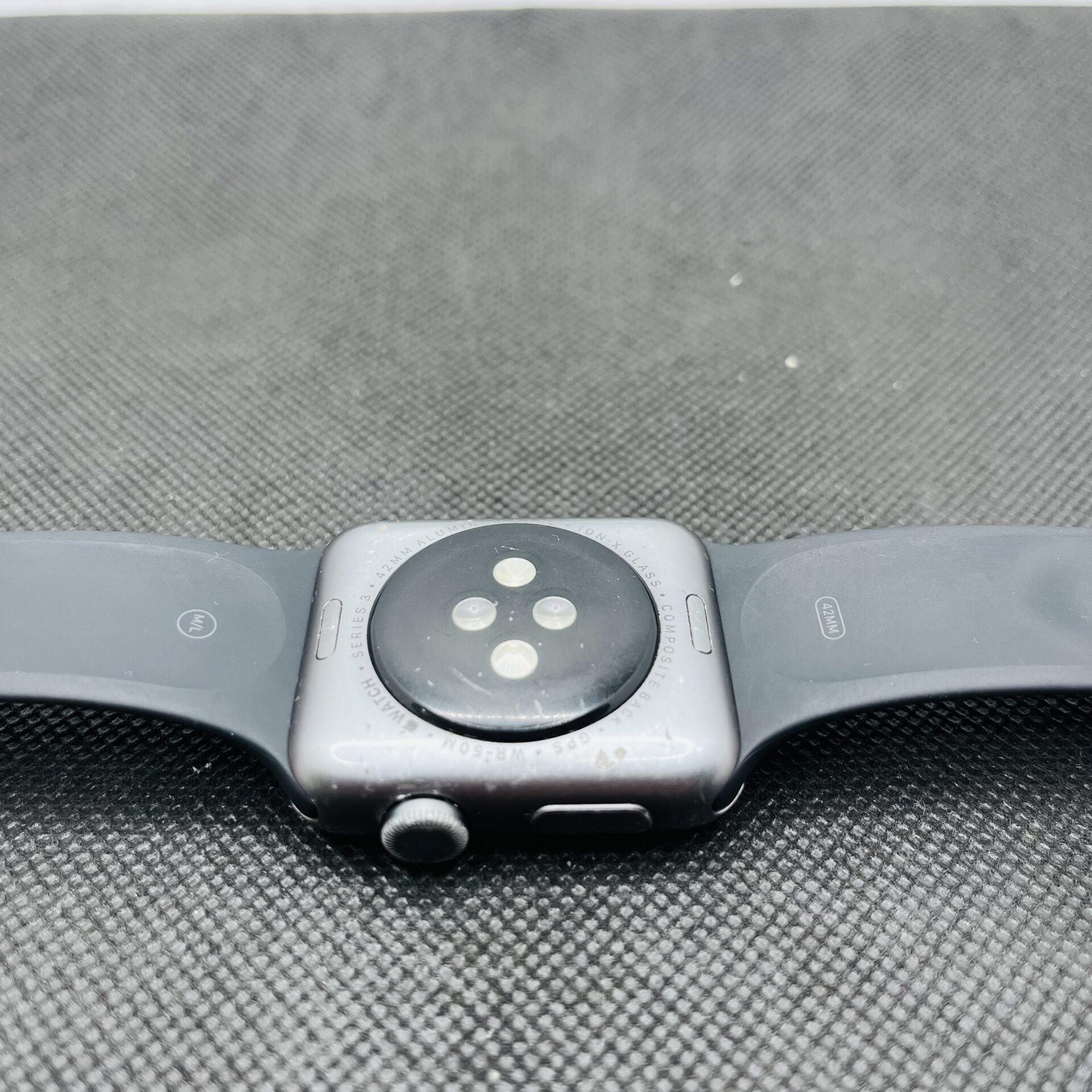 Apple Watch Series 3 42mm GPS Space Gray (Condition: Fair) - Image 10