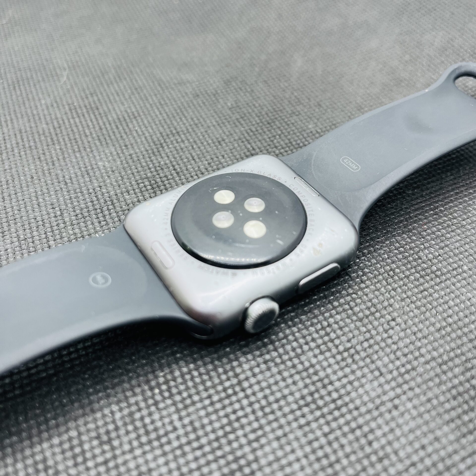 Apple Watch Series 3 42mm GPS Space Gray (Condition: Fair) - Image 12