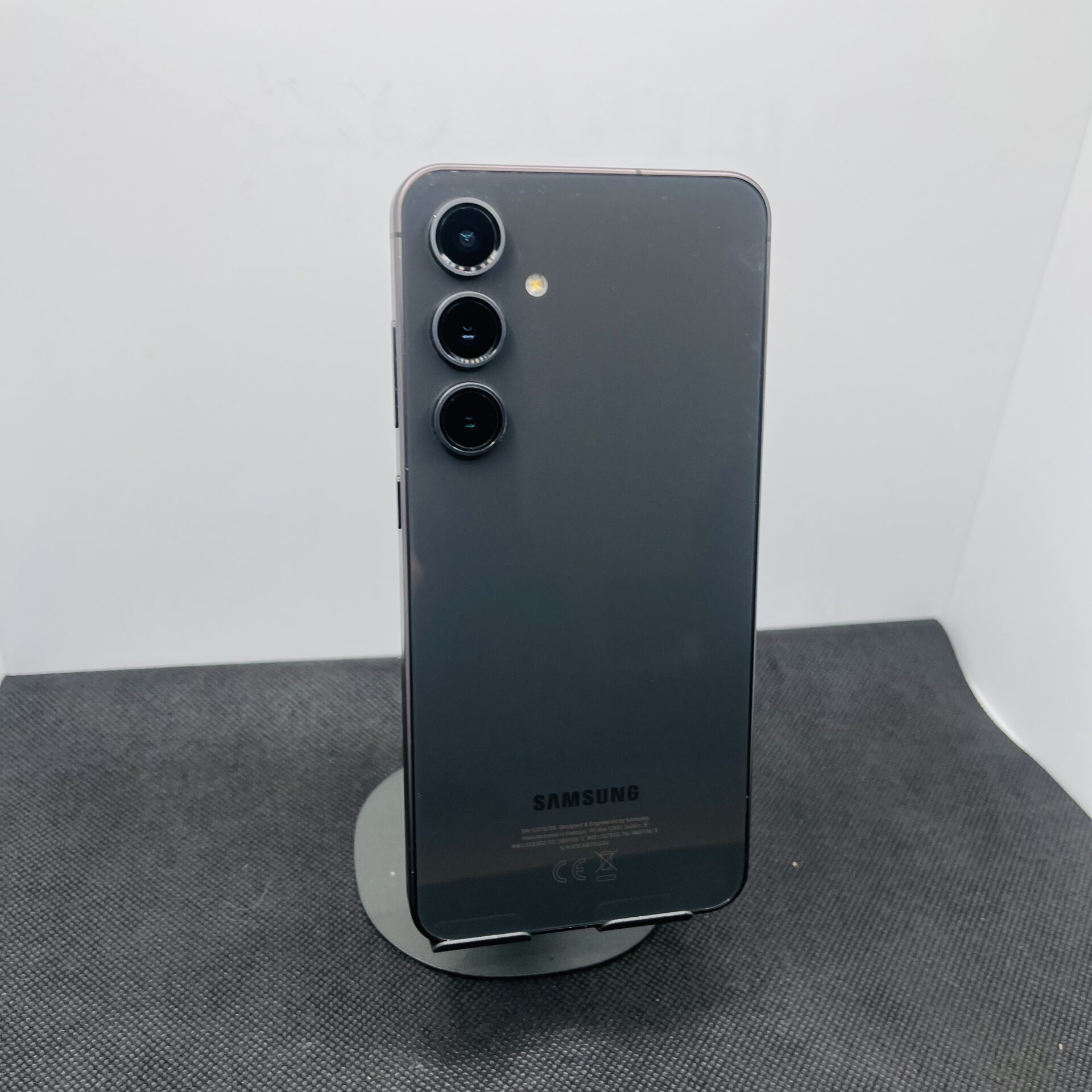 Samsung Galaxy S24 FE 256GB Graphite (Condition: Good) - Image 6