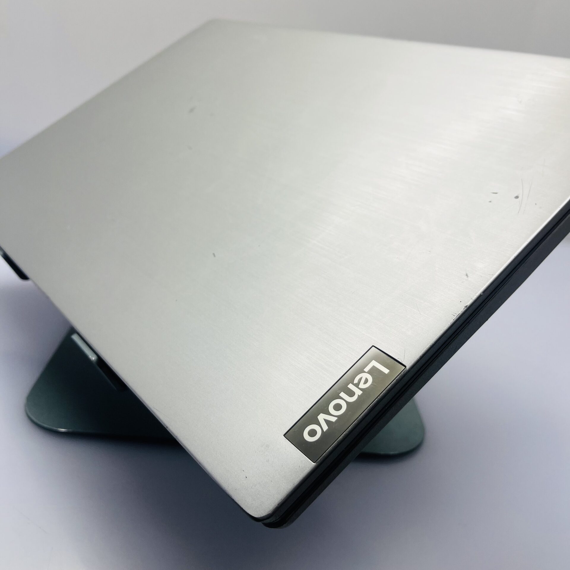 Lenovo IdeaPad S145 "Core i5 8th Gen" 1.60GHz 12GB RAM 256GB SSD Platinum Grey (Condition: Fair) - Image 14