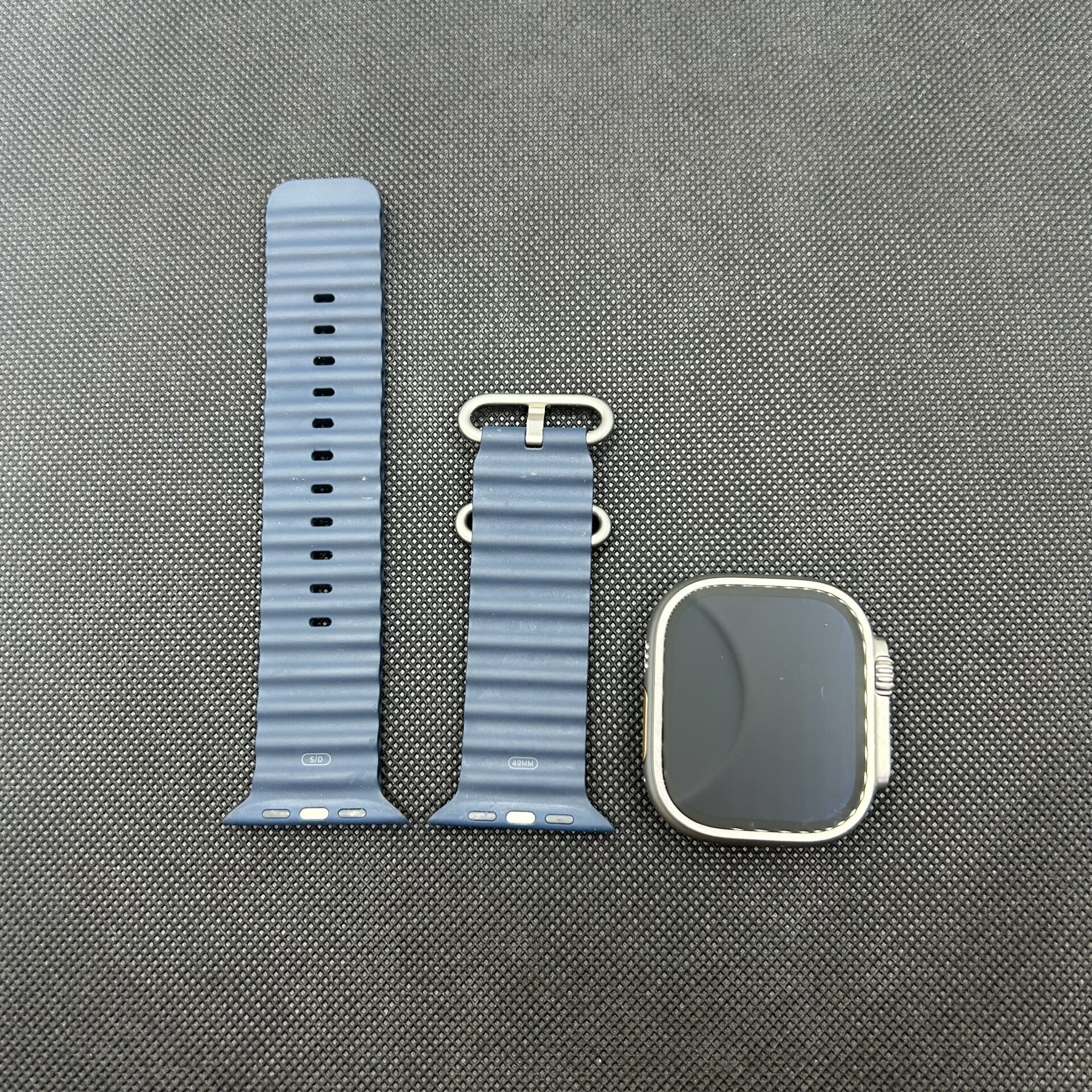 Apple Watch Ultra 2 49mm LTE Natural Titanium with Ocean Band (Condition: Excellent) - Image 3