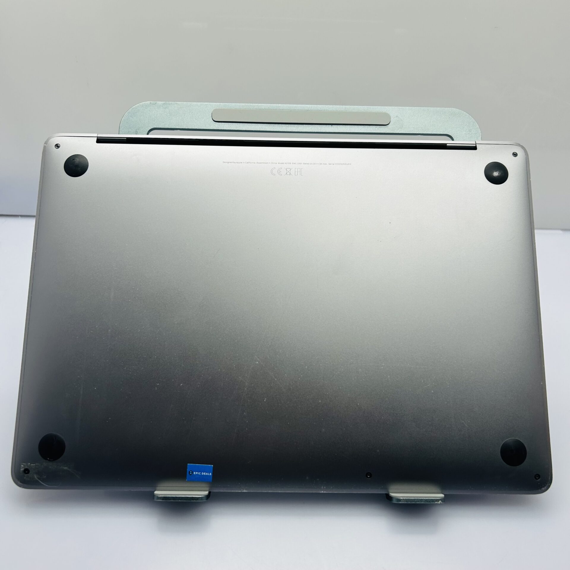 Apple MacBook Pro 13-inch "Core i5" (Touchbar 2019) 1.4GHz 8GB RAM 256GB SSD Space Gray (Condition: Good) - Image 6
