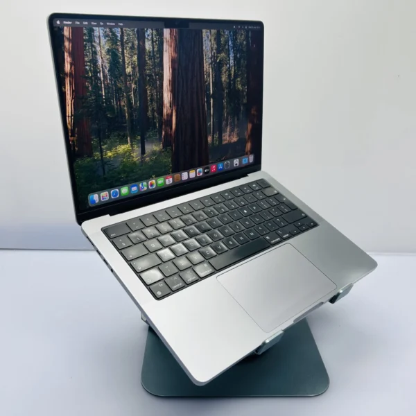 Apple MacBook Pro 14-inch 