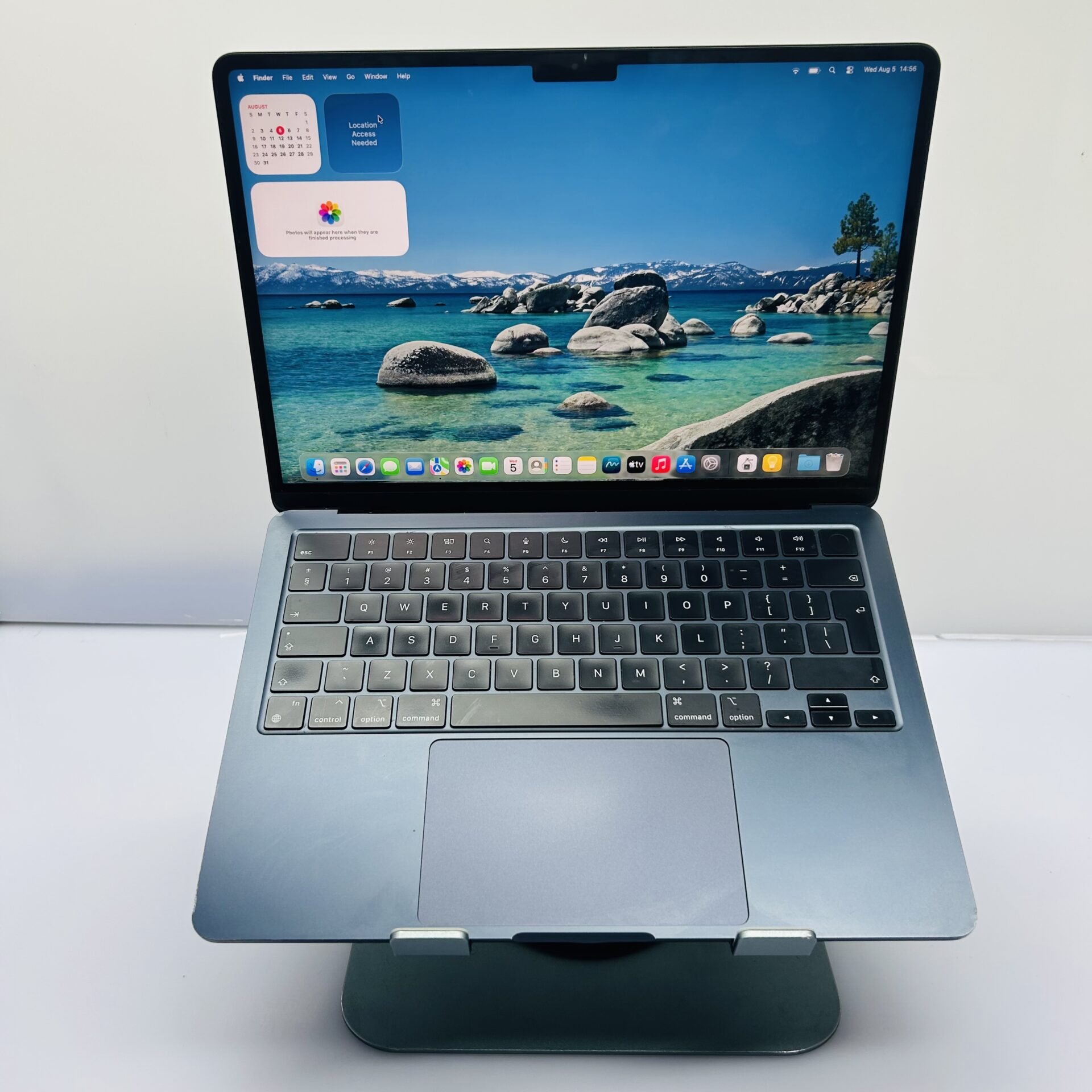 Apple MacBook Air 13-inch "M2" 8 CPU/ 8 GPU (2022) 8GB RAM 256GB SSD Midnight (Condition: Good) - Image 2