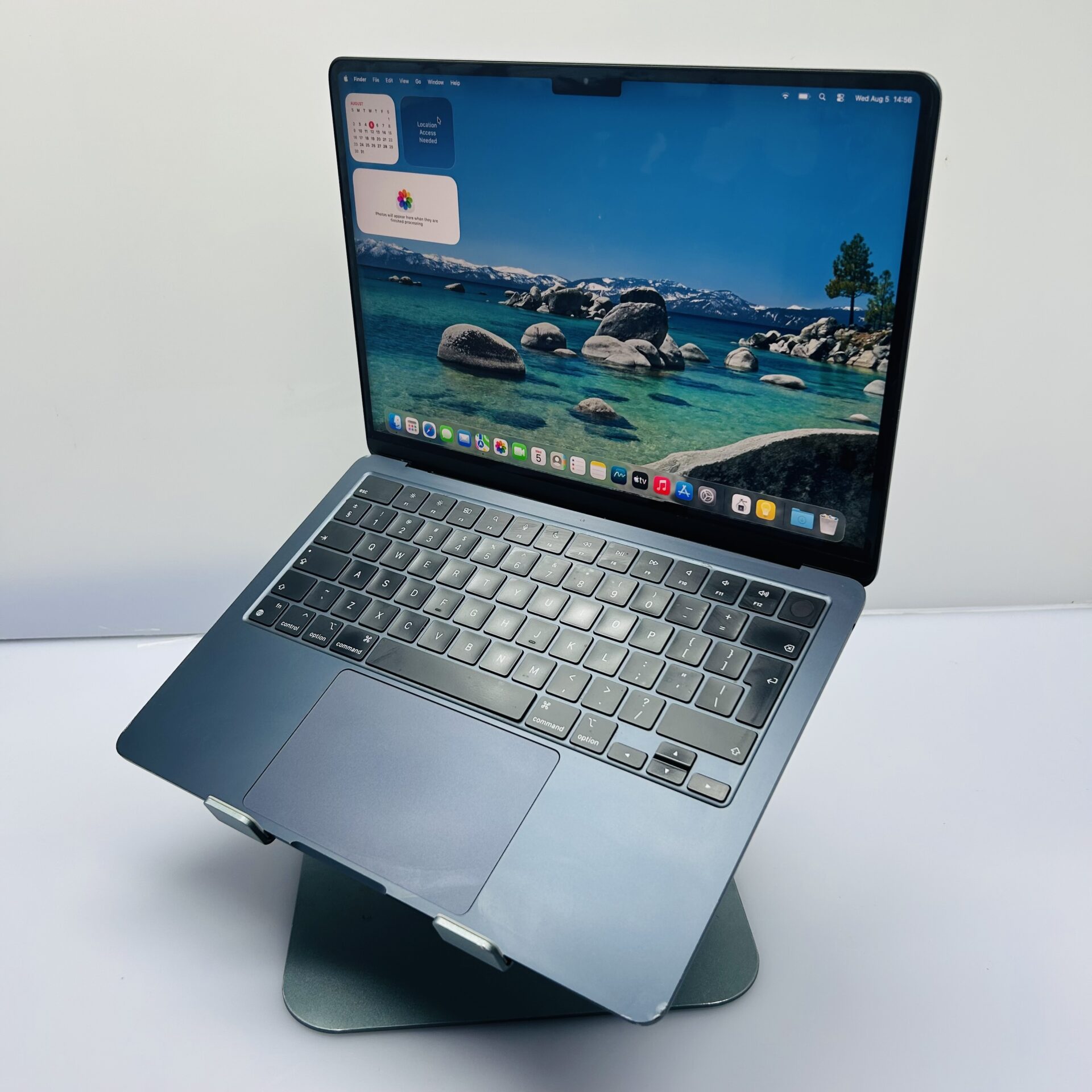 Apple MacBook Air 13-inch "M2" 8 CPU/ 8 GPU (2022) 8GB RAM 256GB SSD Midnight (Condition: Good) - Image 4