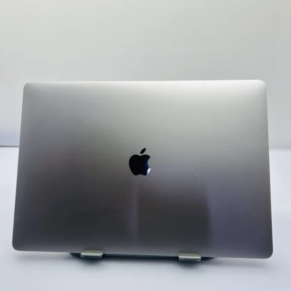 MacBook Pro 15-Inch “Core i7” 2.6GHz (Touch/Late 2016) 16GB RAM