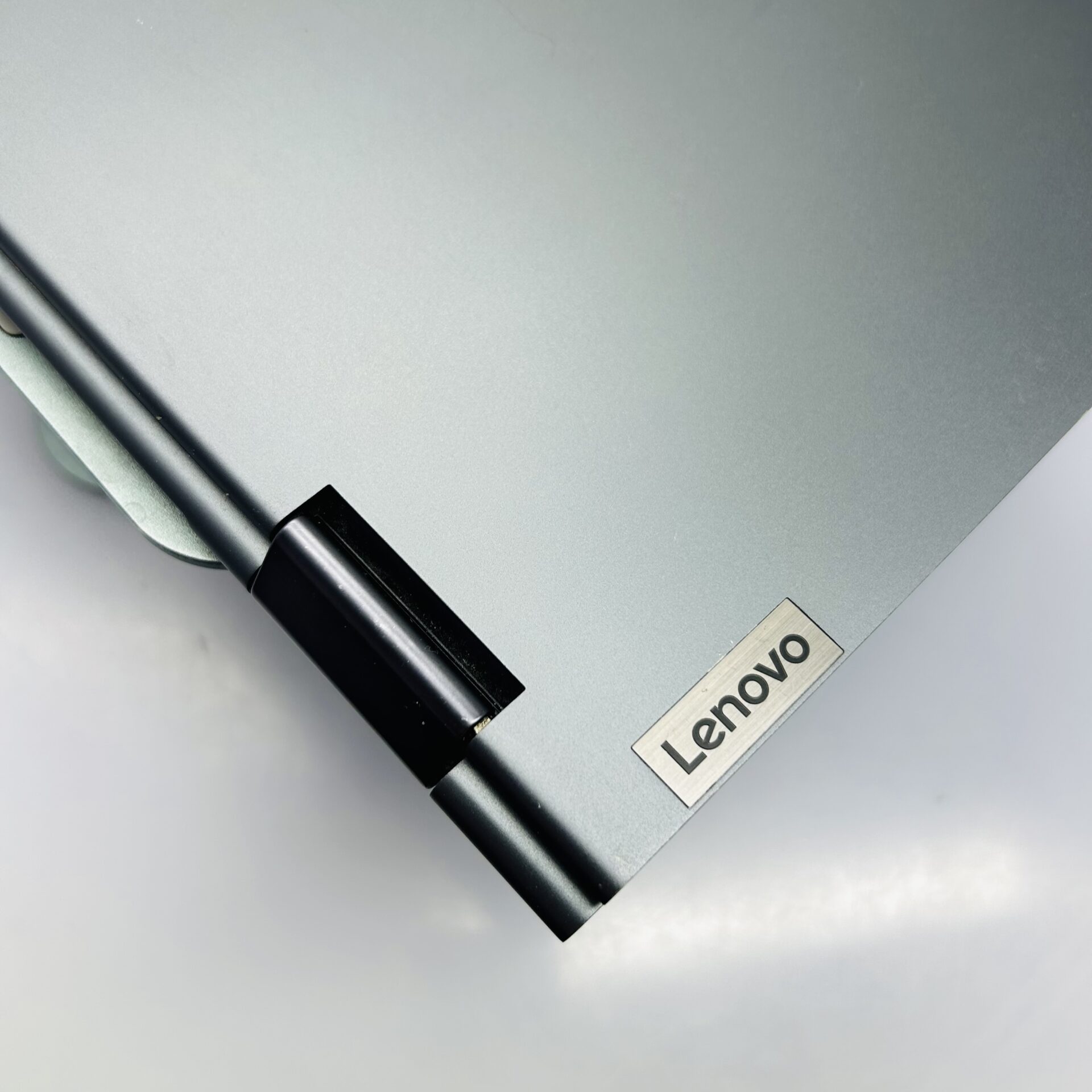Lenovo Yoga 7i 14ITL5 11th Gen "Core i5" 2.40GHz 8GB RAM 256GB SSD Luna Grey - Cracked Screen, Touch Not Working (Condition: Fair) - Image 10