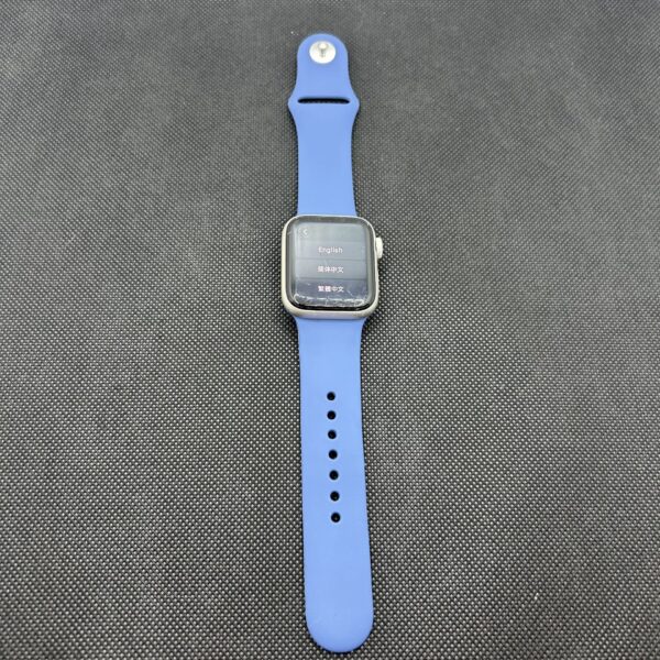 Apple Watch SE 2 GPS 40mm Starlight With Blue Straps (Condition: Fair) - Image 7