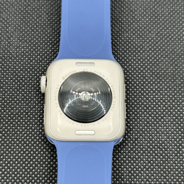 Apple Watch SE 2 GPS 40mm Starlight With Blue Straps (Condition: Fair) - Image 6