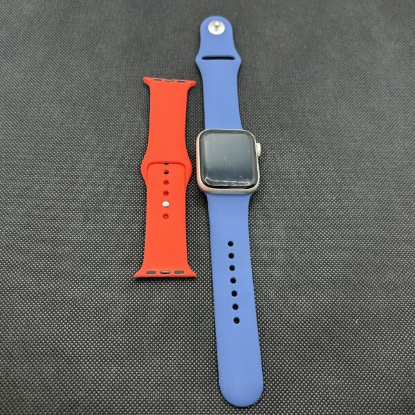 Apple Watch SE 2 GPS 40mm Starlight With Blue Straps (Condition: Fair) - Image 9