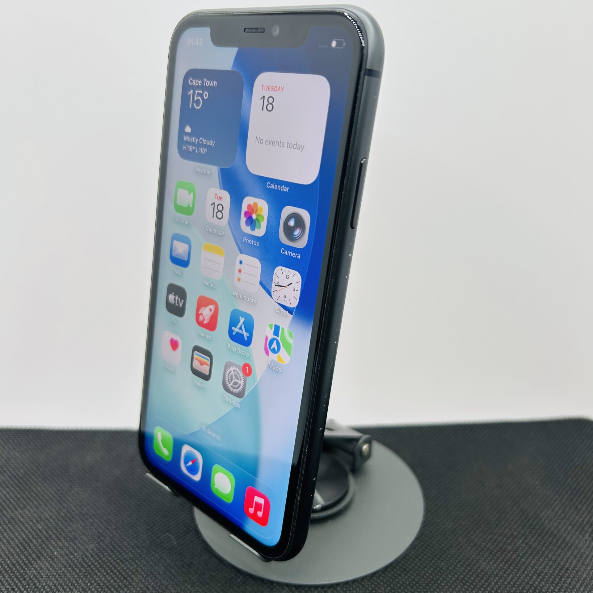 Apple iPhone 11 64GB Black (Condition: Good) - Image 9