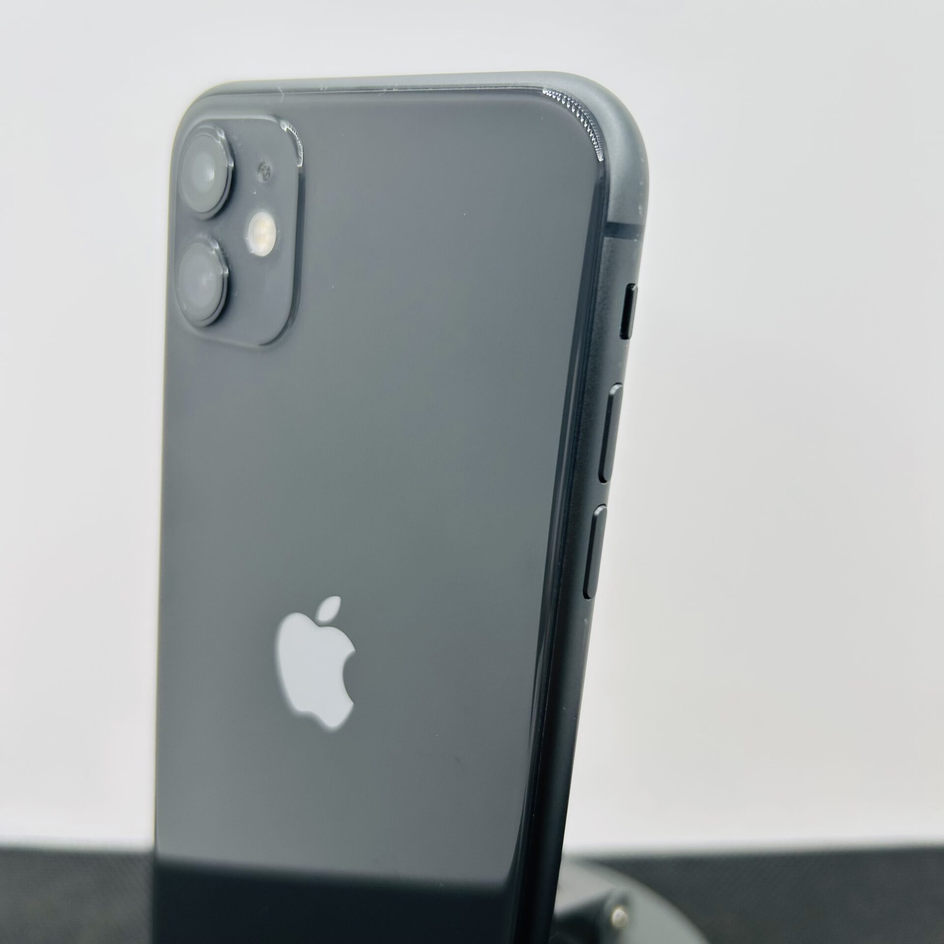 Apple iPhone 11 64GB Black (Condition: Good) - Image 6