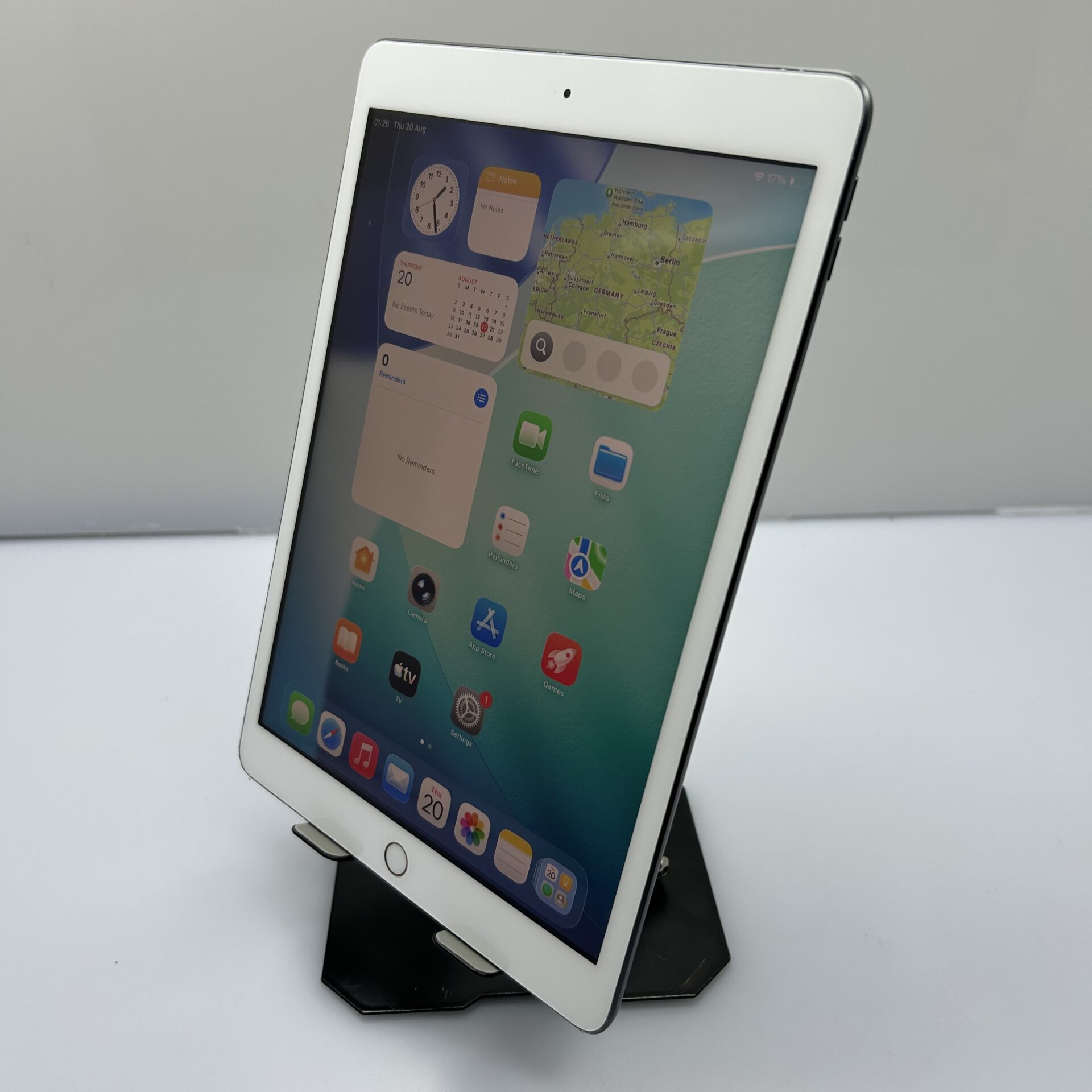 Apple iPad 9th Gen 64GB (Wifi Only) Space Gray - Touch ID Not Working (Condition: Good) - Image 5