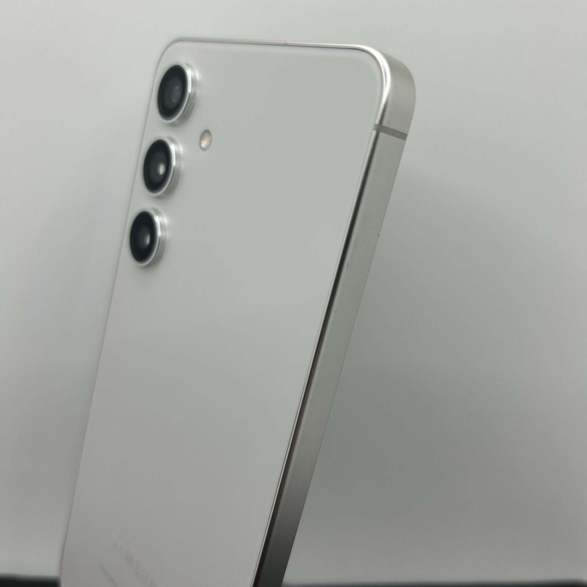 Samsung Galaxy S24 256GB Marble Gray (Condition: Good) - Image 10