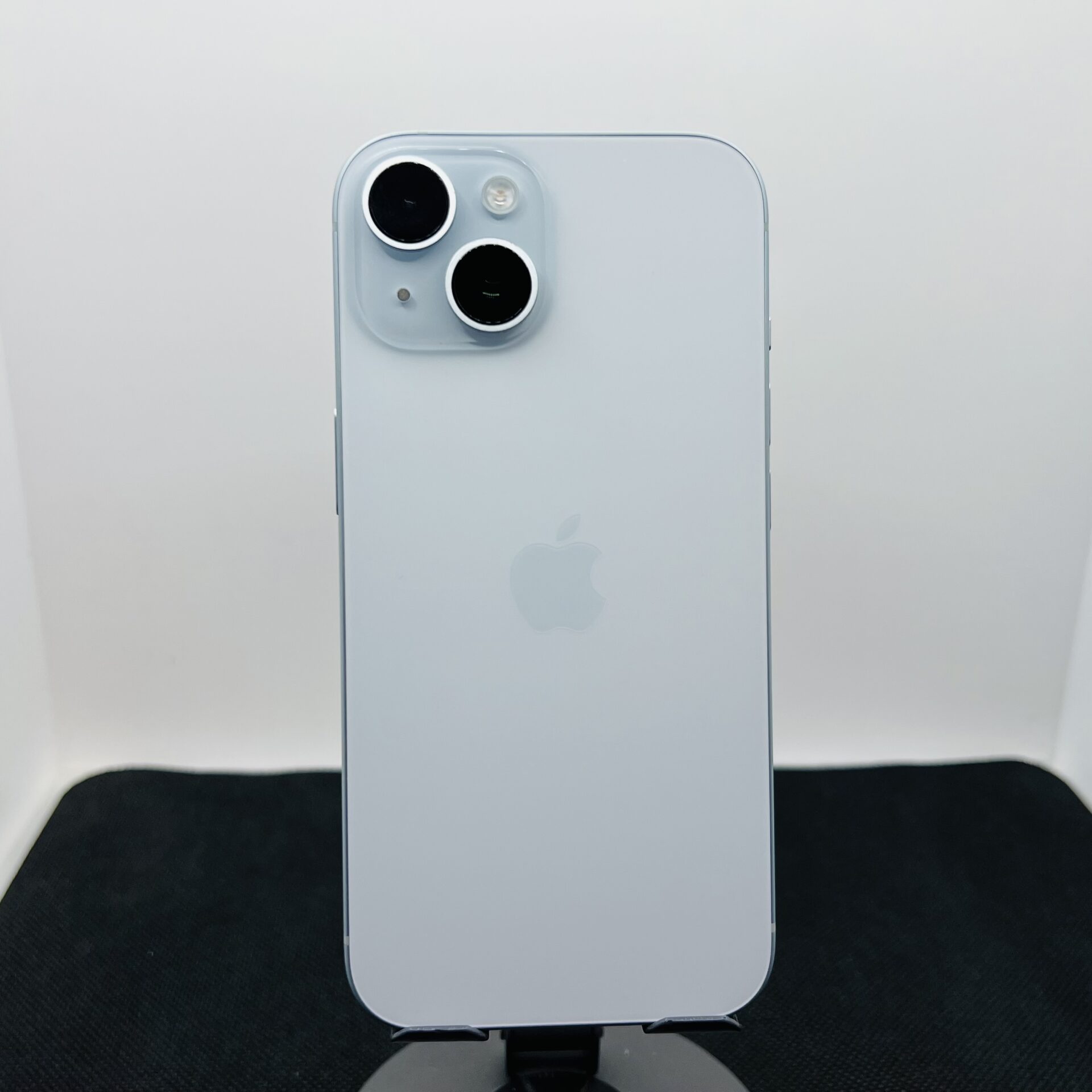 Apple iPhone 15 128GB Blue (Condition: Good) - Image 9