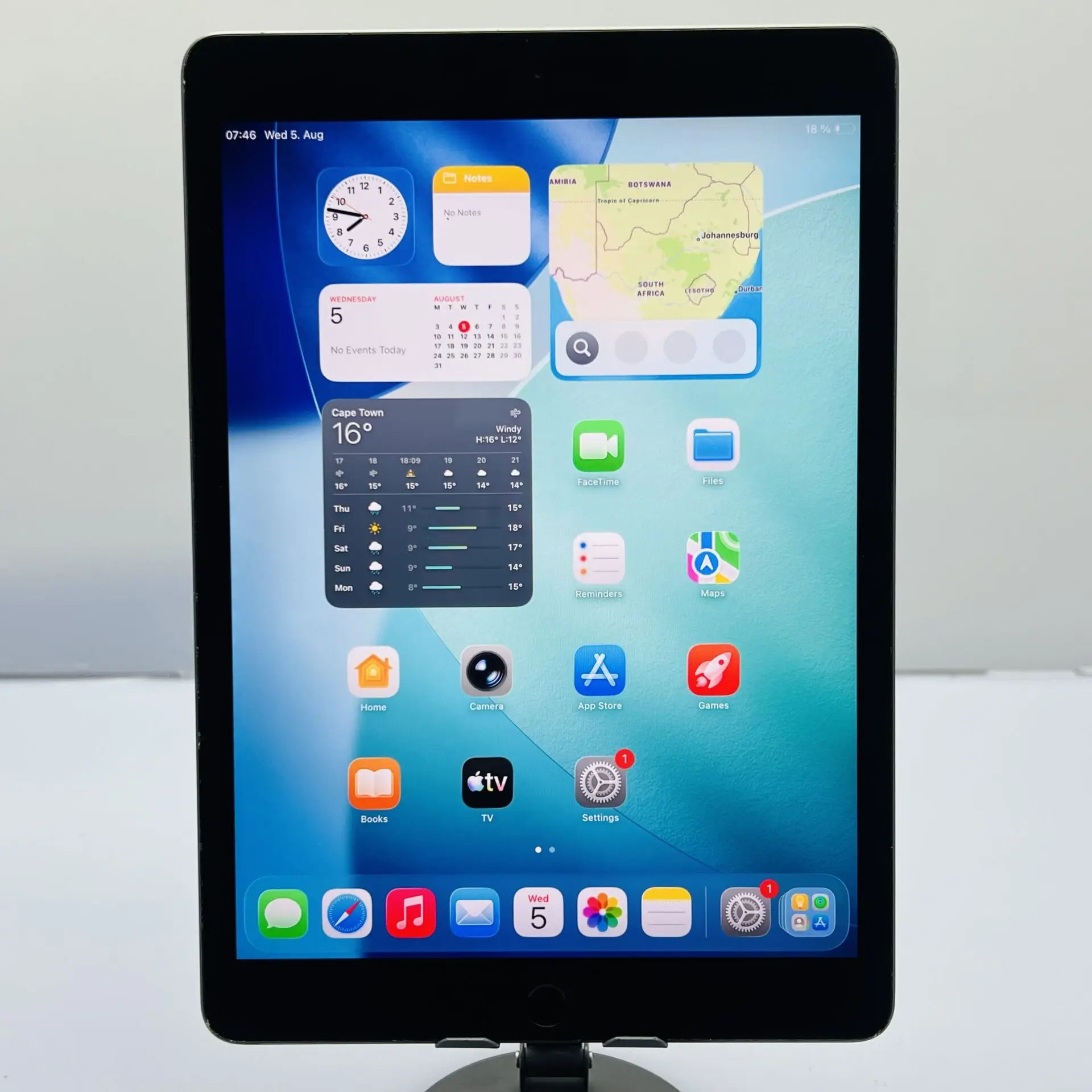 Apple iPad 10.2" 8th Gen 128GB (WiFi Only) Space Gray (Condition: Good) - Image 2