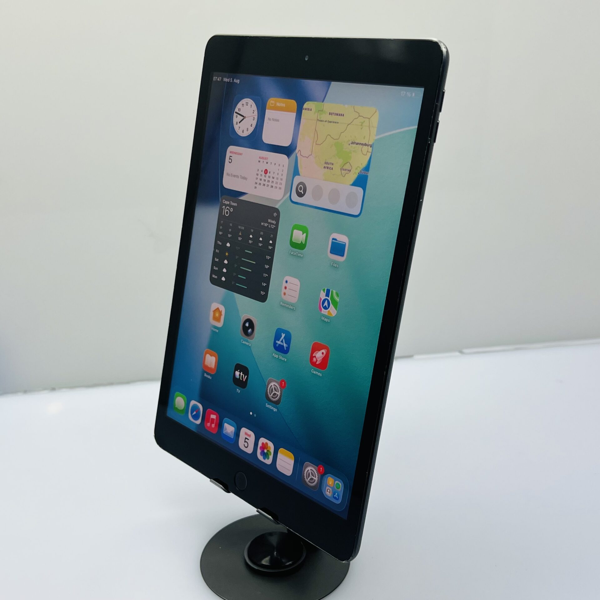 Apple iPad 10.2" 8th Gen 128GB (WiFi Only) Space Gray (Condition: Good) - Image 3