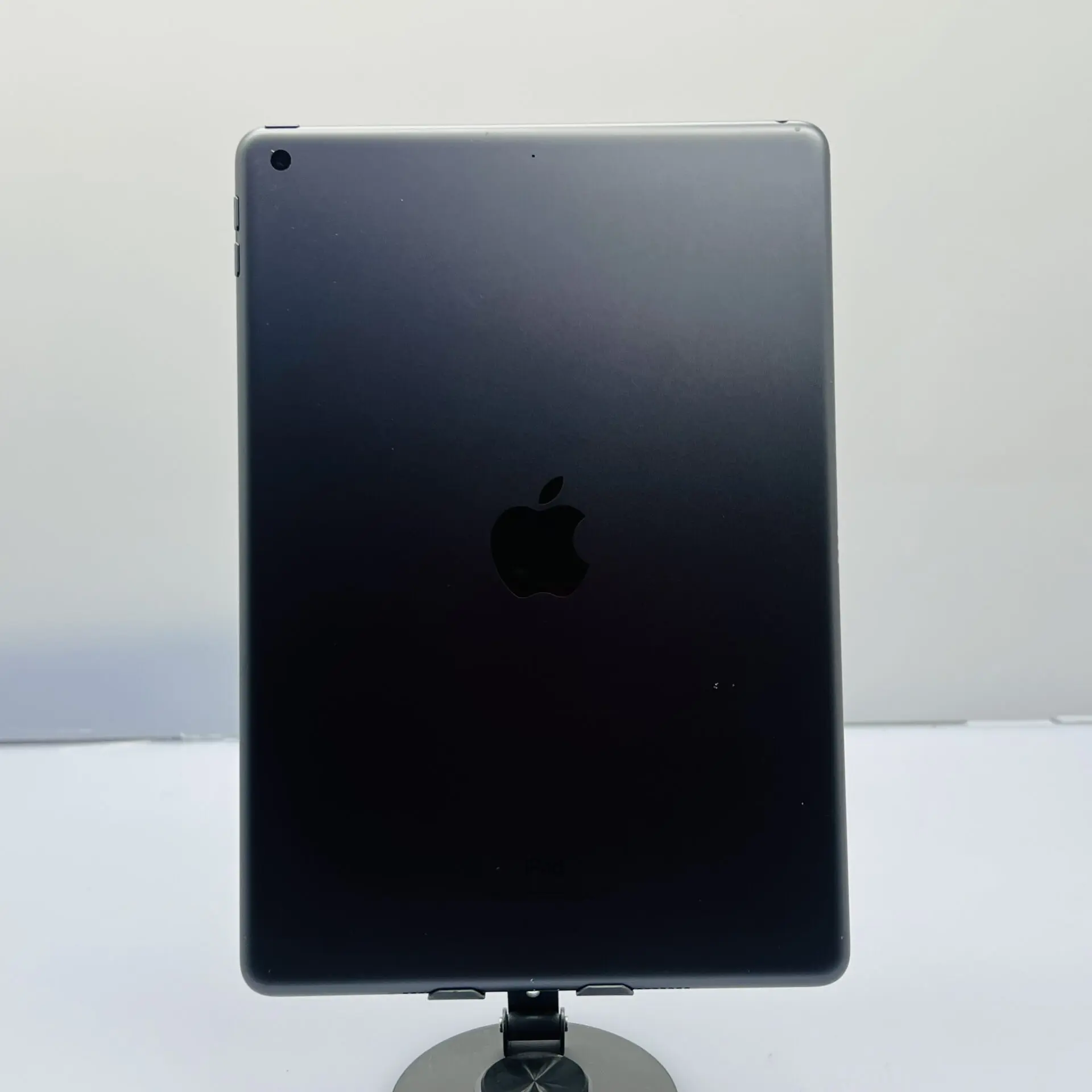 Apple iPad 10.2" 8th Gen 128GB (WiFi Only) Space Gray (Condition: Good) - Image 9