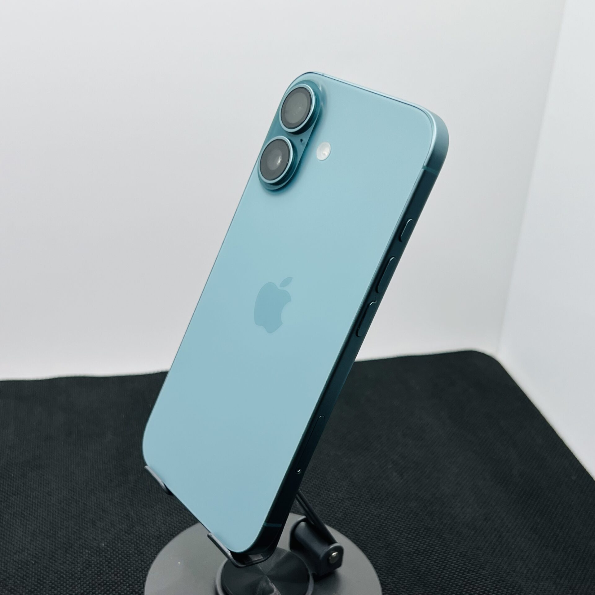 Apple iPhone 16 128GB Teal (Condition: Good) - Image 8