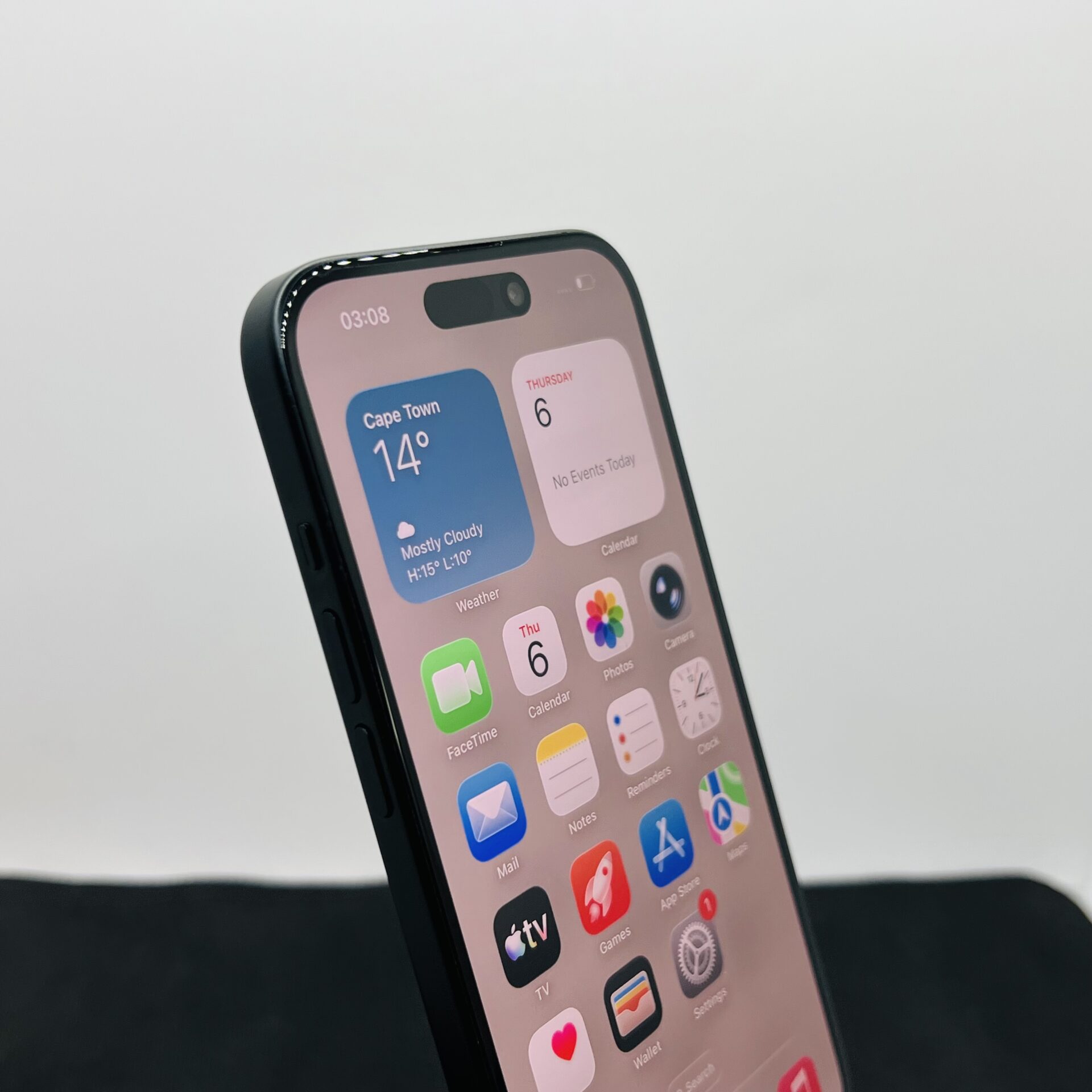 Apple iPhone 15 128GB Black (Condition: Good) - Image 4