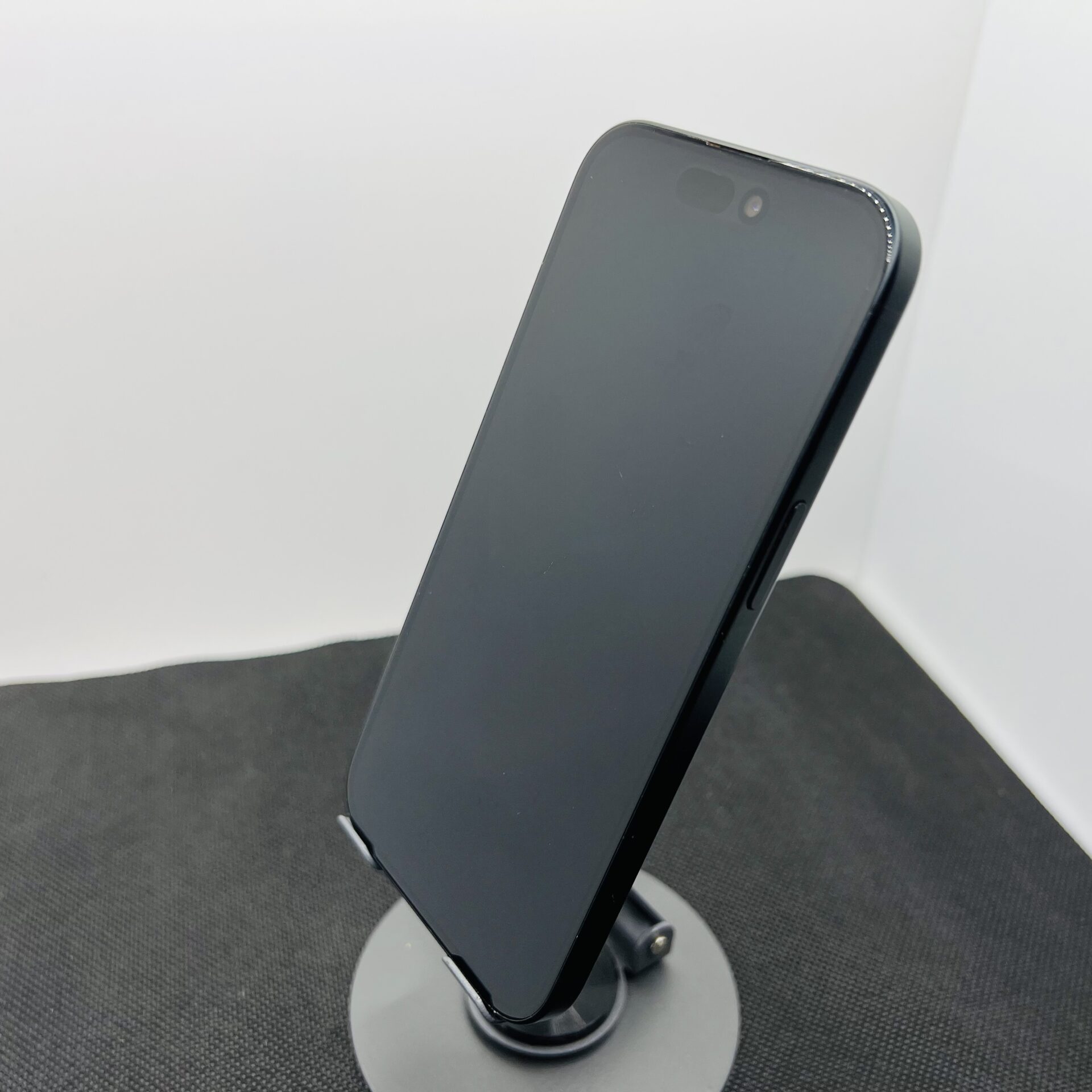 Apple iPhone 15 128GB Black (Condition: Good) - Image 7
