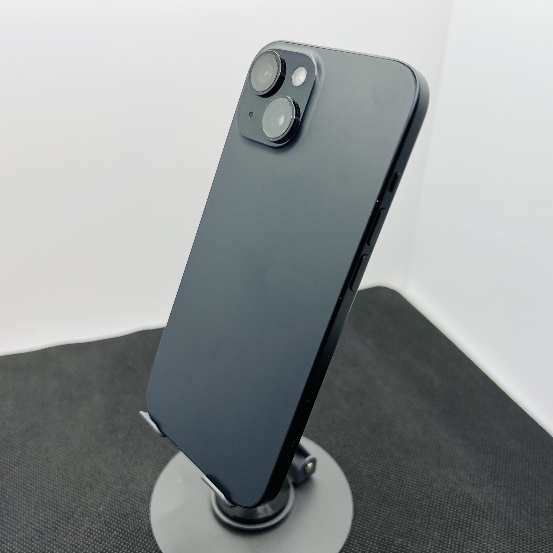 Apple iPhone 15 128GB Black (Condition: Good) - Image 8