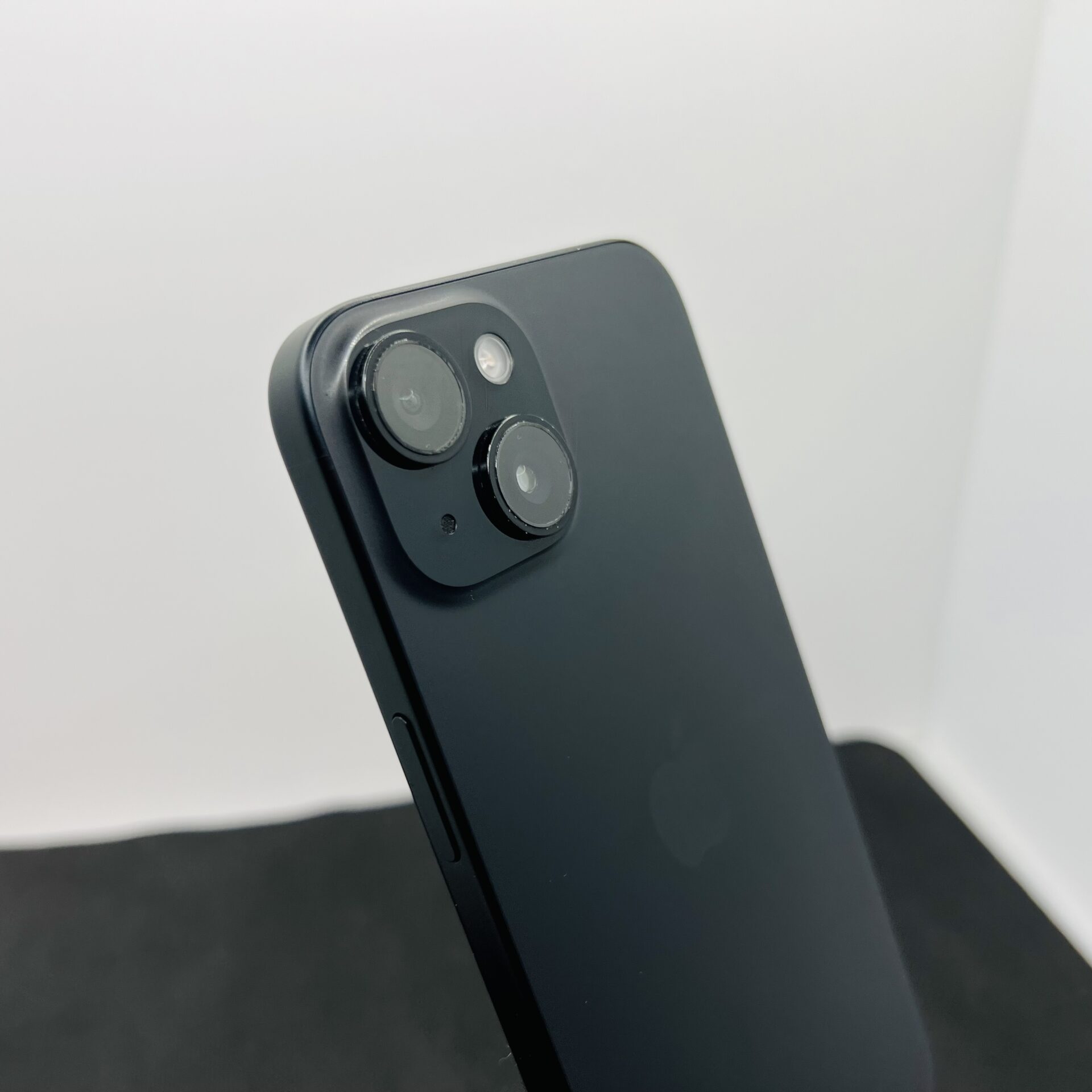 Apple iPhone 15 128GB Black (Condition: Good) - Image 10