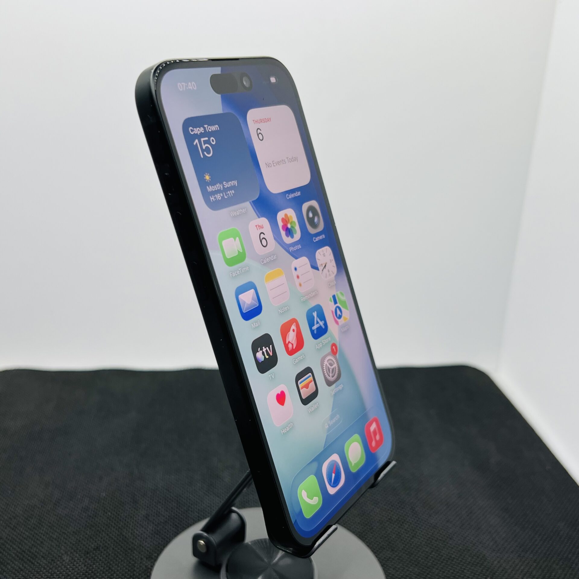Apple iPhone 15 128GB Black (Condition: Good) - Image 4