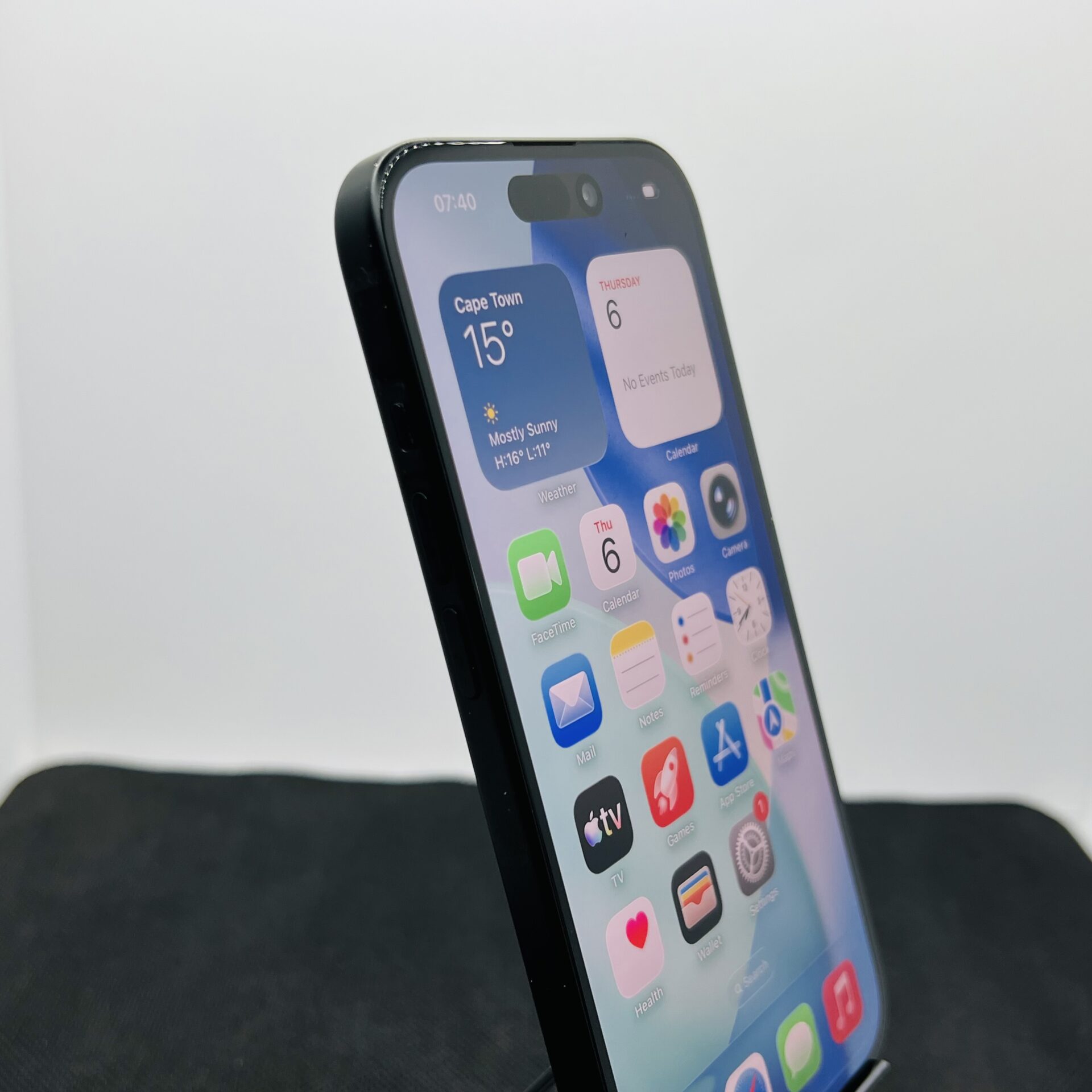 Apple iPhone 15 128GB Black (Condition: Good) - Image 3