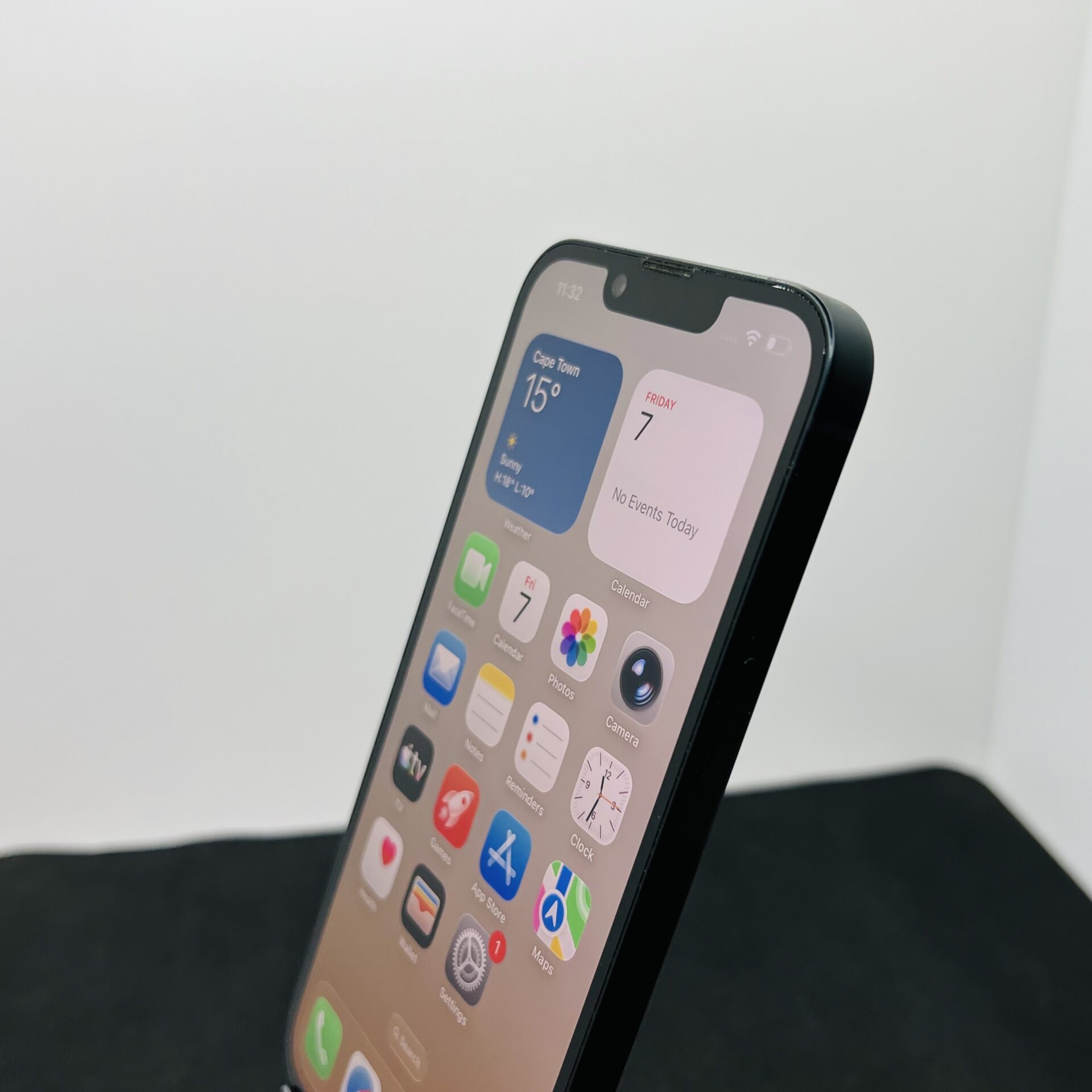 Apple iPhone 14 256GB Midnight (Condition: Good) - Image 6