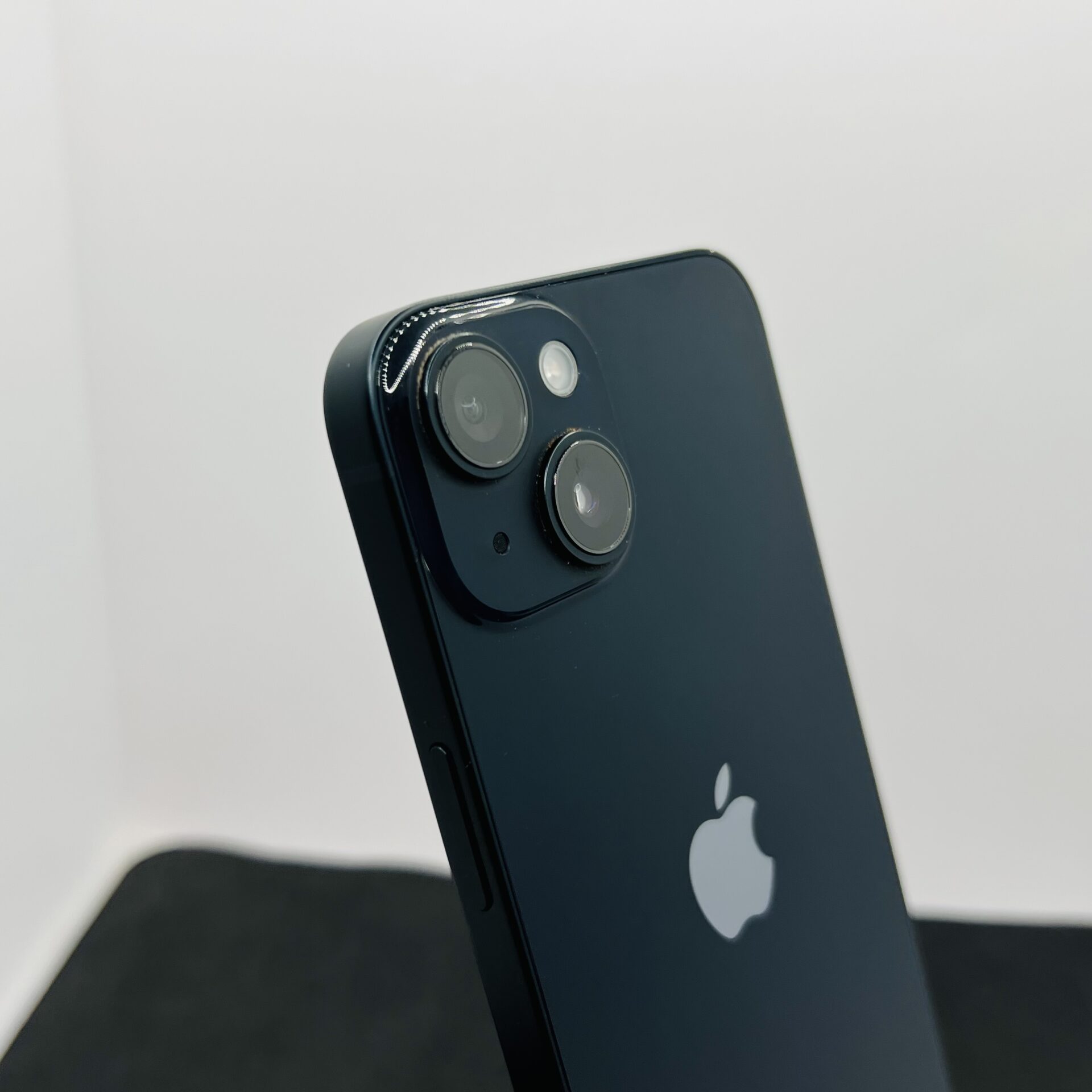 Apple iPhone 14 256GB Midnight (Condition: Good) - Image 10