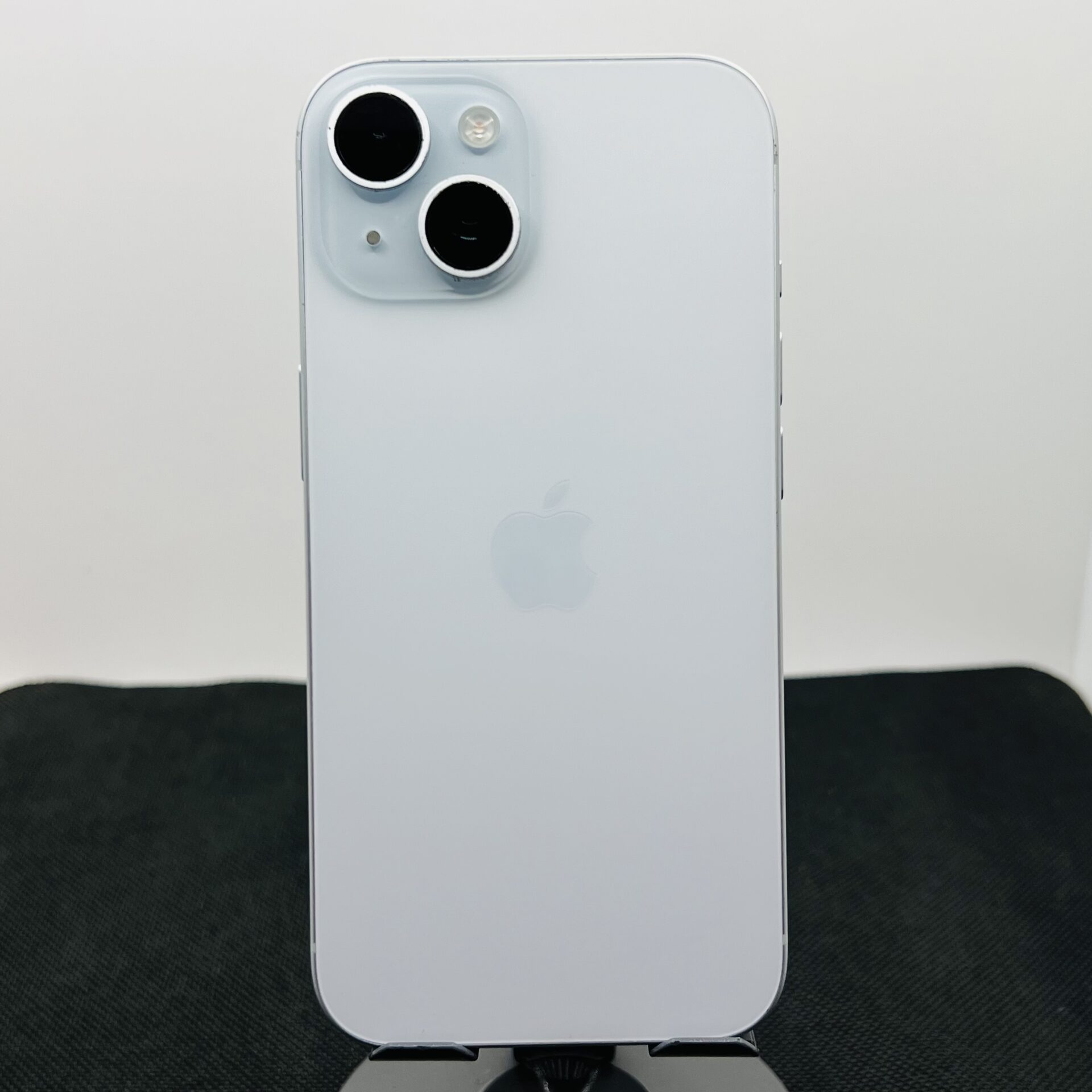 Apple iPhone 15 256GB Blue (Condition: Good) - Image 9