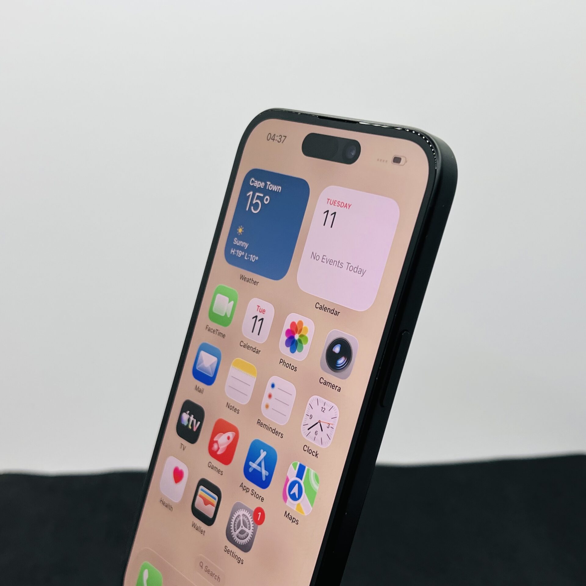 Apple iPhone 15 256GB Black (Condition: Good) - Image 6