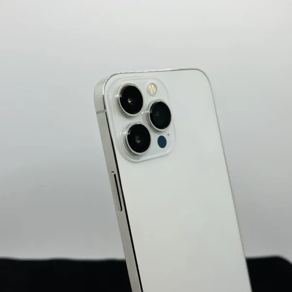 【美品】iPhone13pro max 256GB シルバー Apple iPhone 13 Pro Max 256GB Silver (Condition: Good) | Epic Deals SA