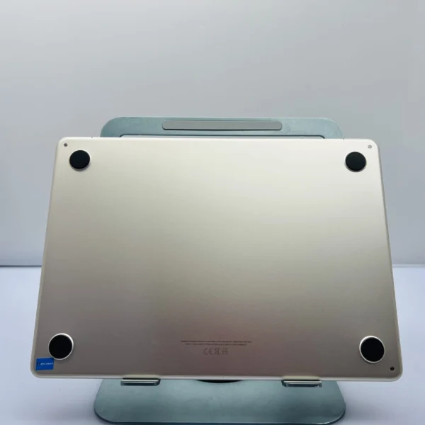 Apple MacBook Air 13-inch “M2” 8 CPU/ 8 GPU (2022) 16GB RAM 256GB