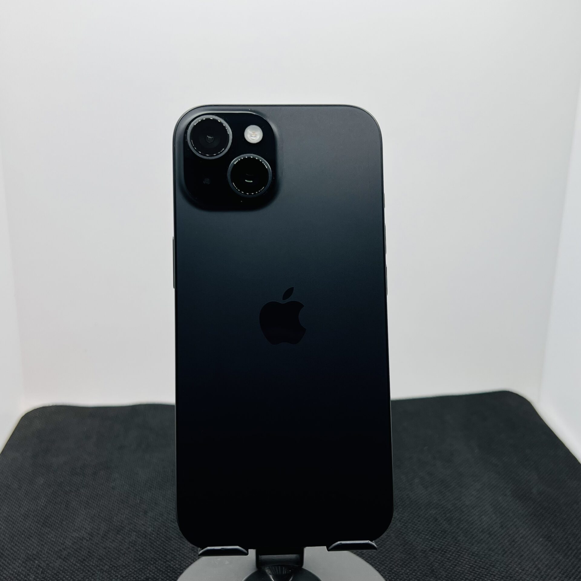 Apple iPhone 15 128GB Black (Condition: Excellent) - Image 9