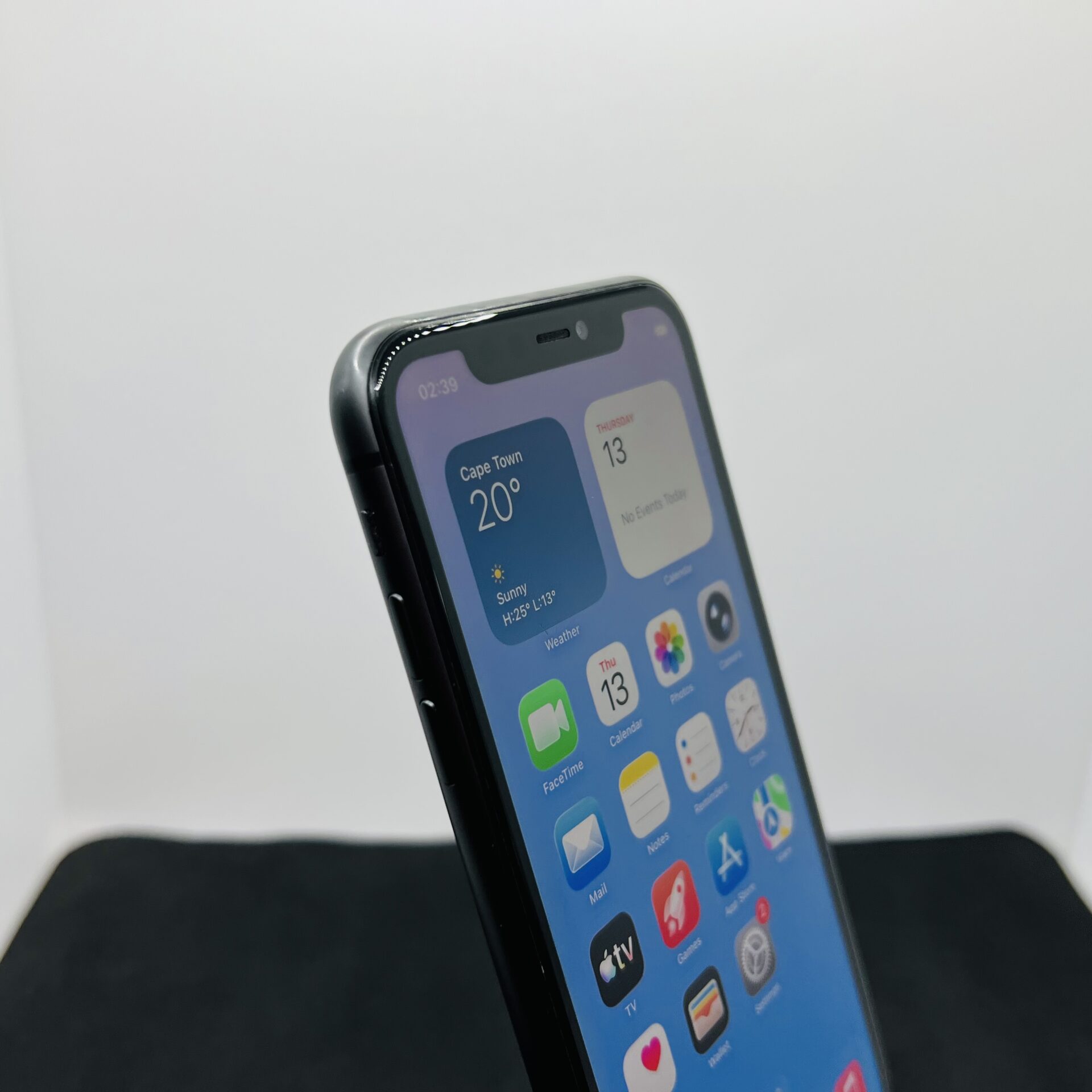 Apple iPhone 11 64GB Black (Condition: Good) - Image 4