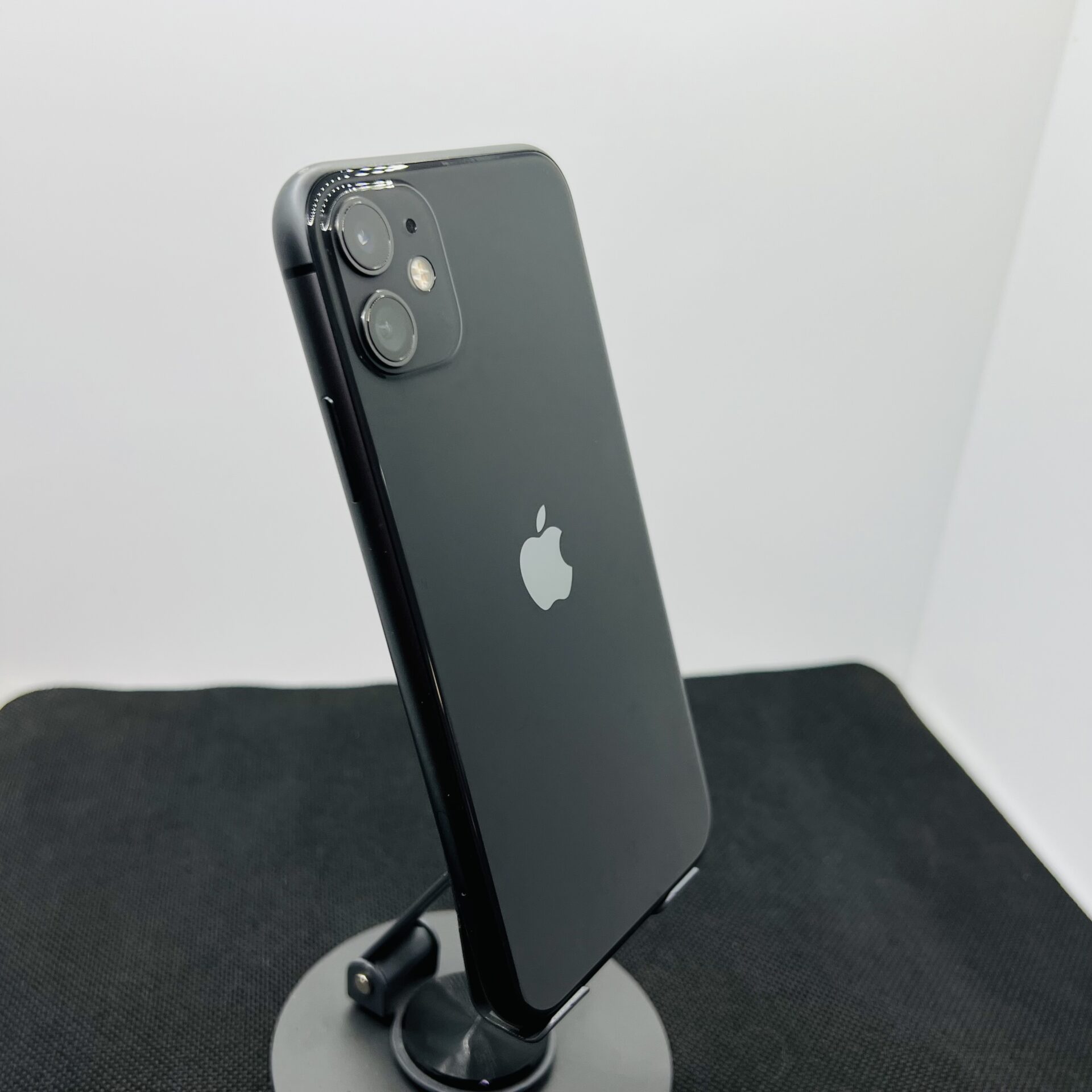 Apple iPhone 11 64GB Black (Condition: Good) - Image 9