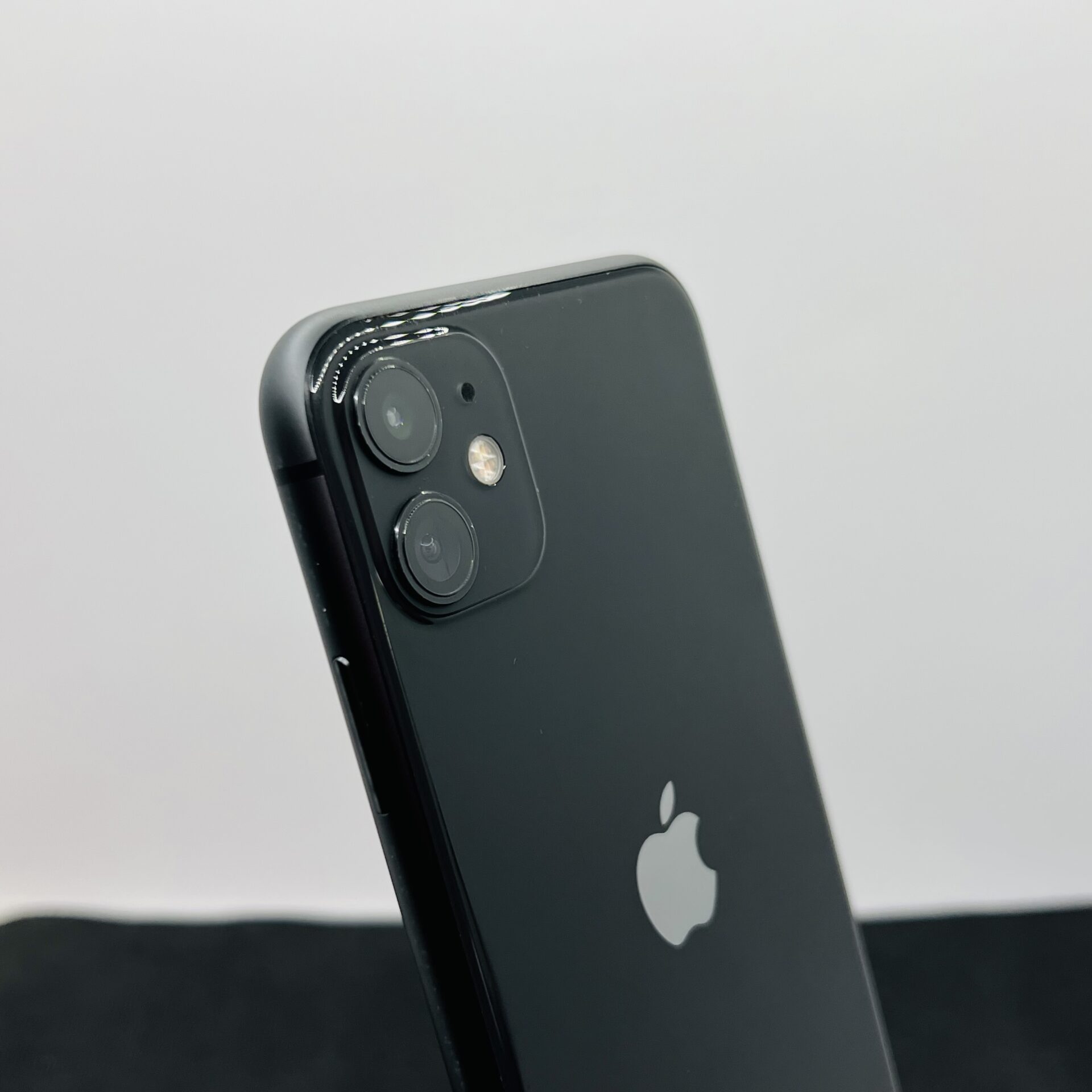 Apple iPhone 11 64GB Black (Condition: Good) - Image 10
