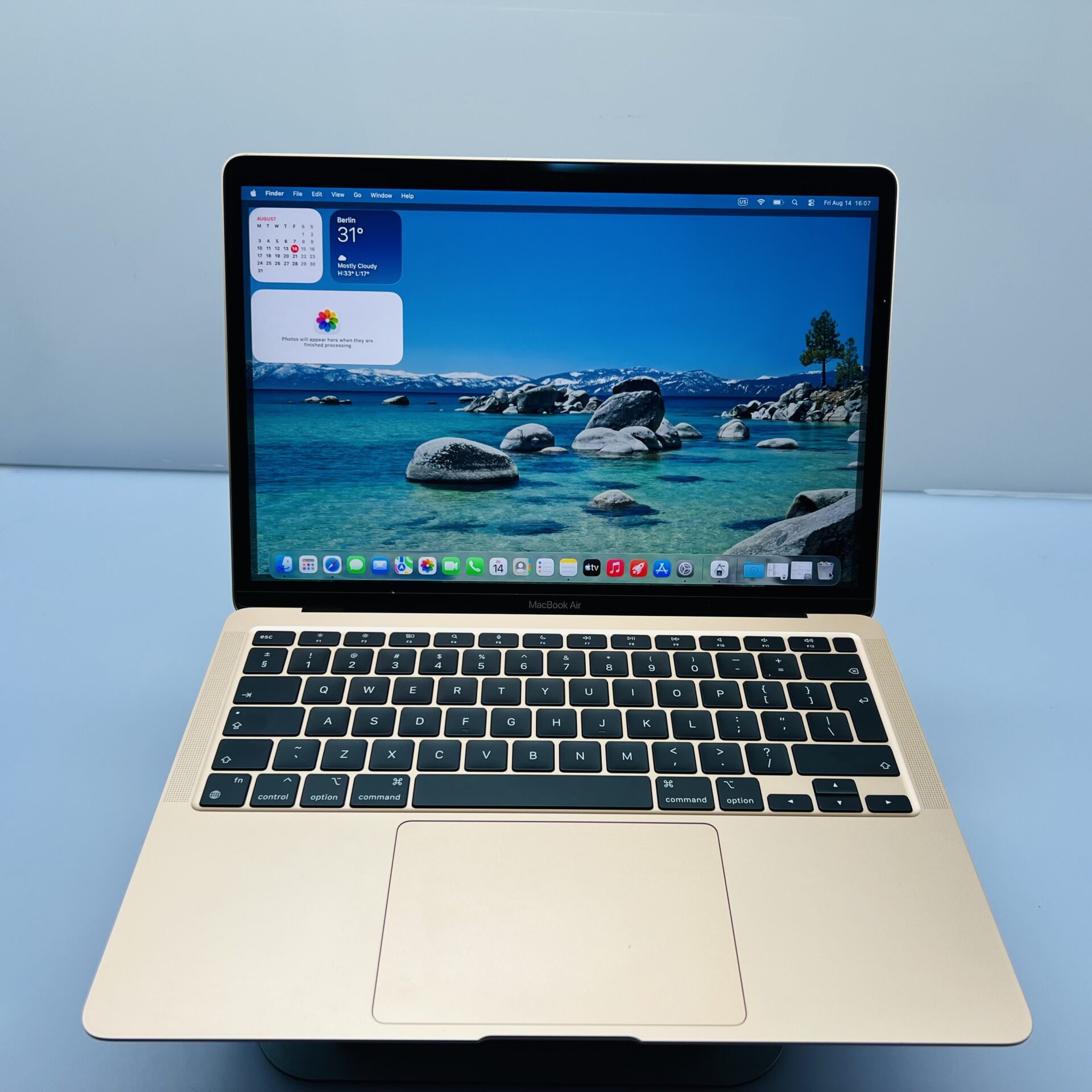 Apple MacBook Air 13-inch Apple “M1” (2020) 8 CPU/ 7 GPU 8GB RAM 256GB SSD Rose Gold (Condition: Good) - Image 3