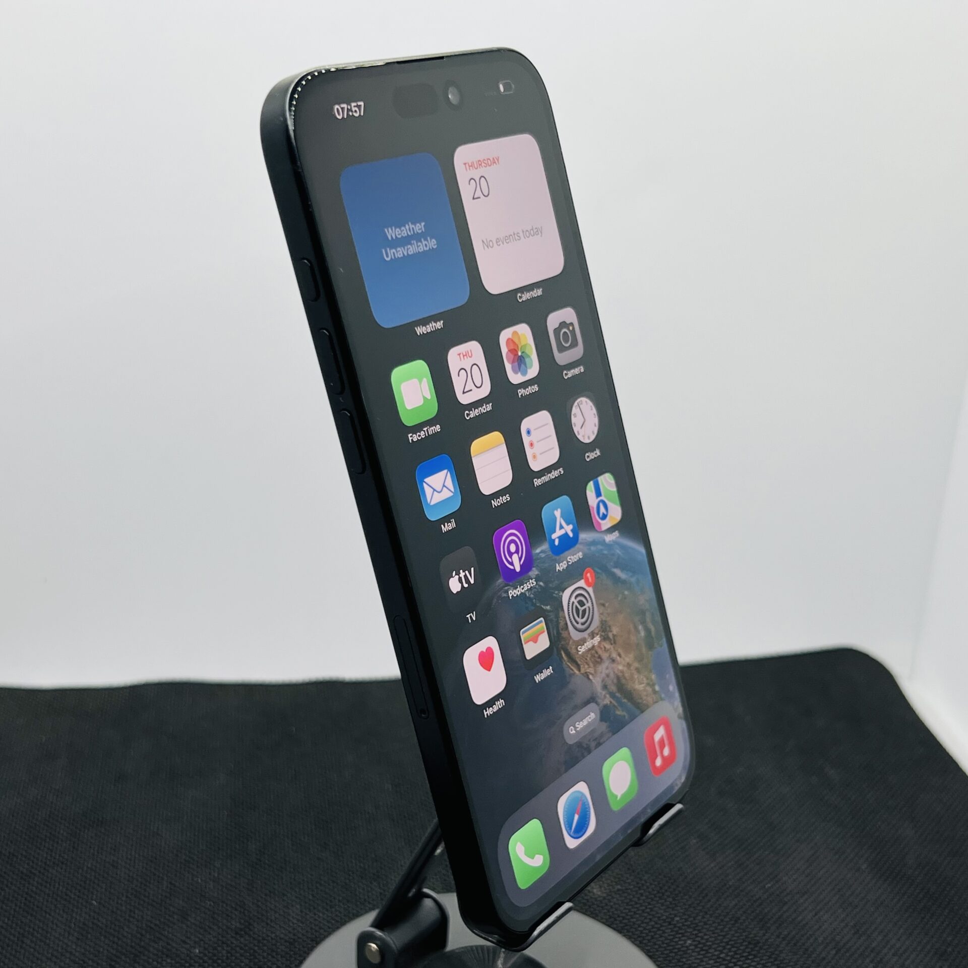Apple iPhone 16 Plus 128GB Black (Condition: Good) - Image 5