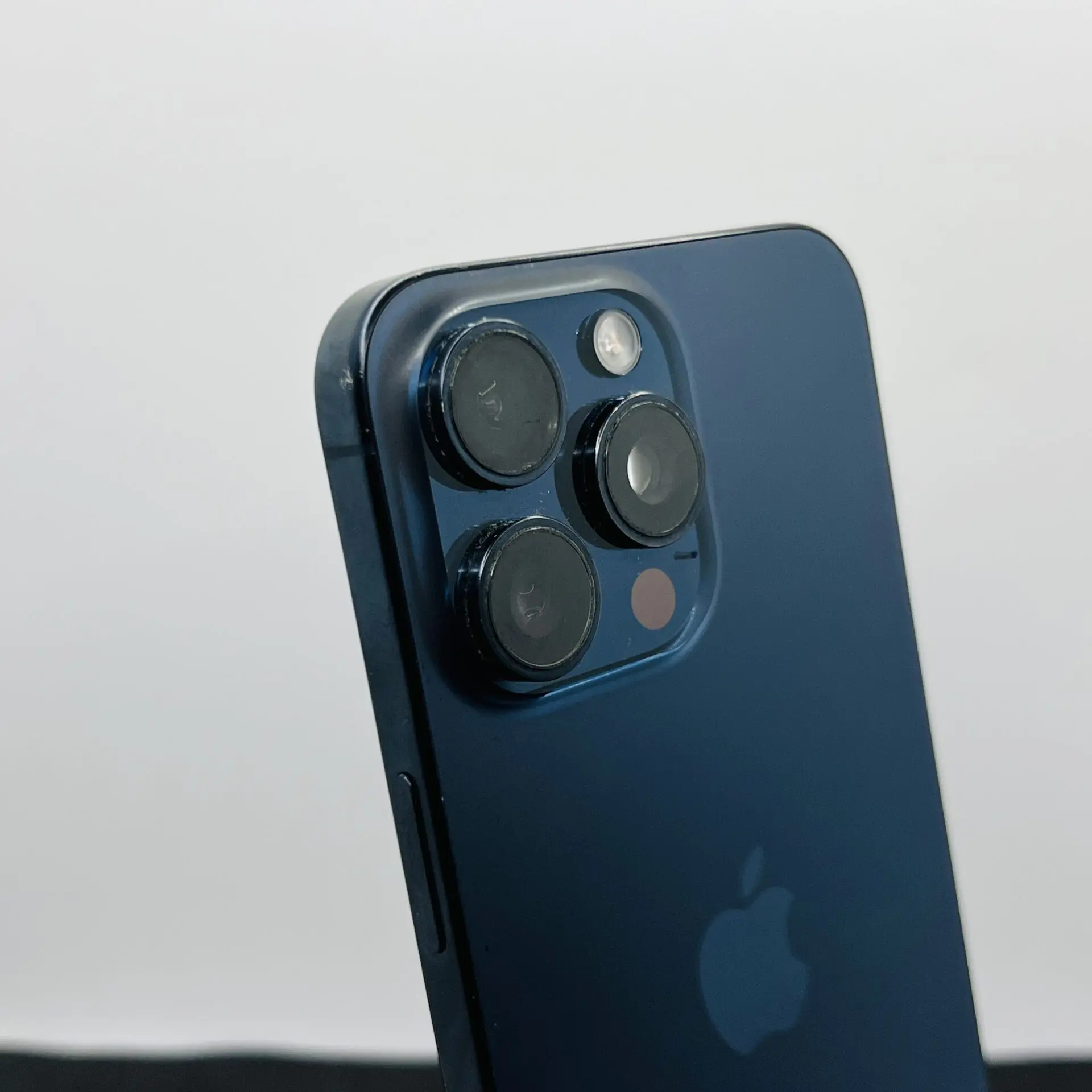 Apple iPhone 15 Pro Max 256GB Blue Titanium - Face ID Not Working (Condition: Good) - Image 10