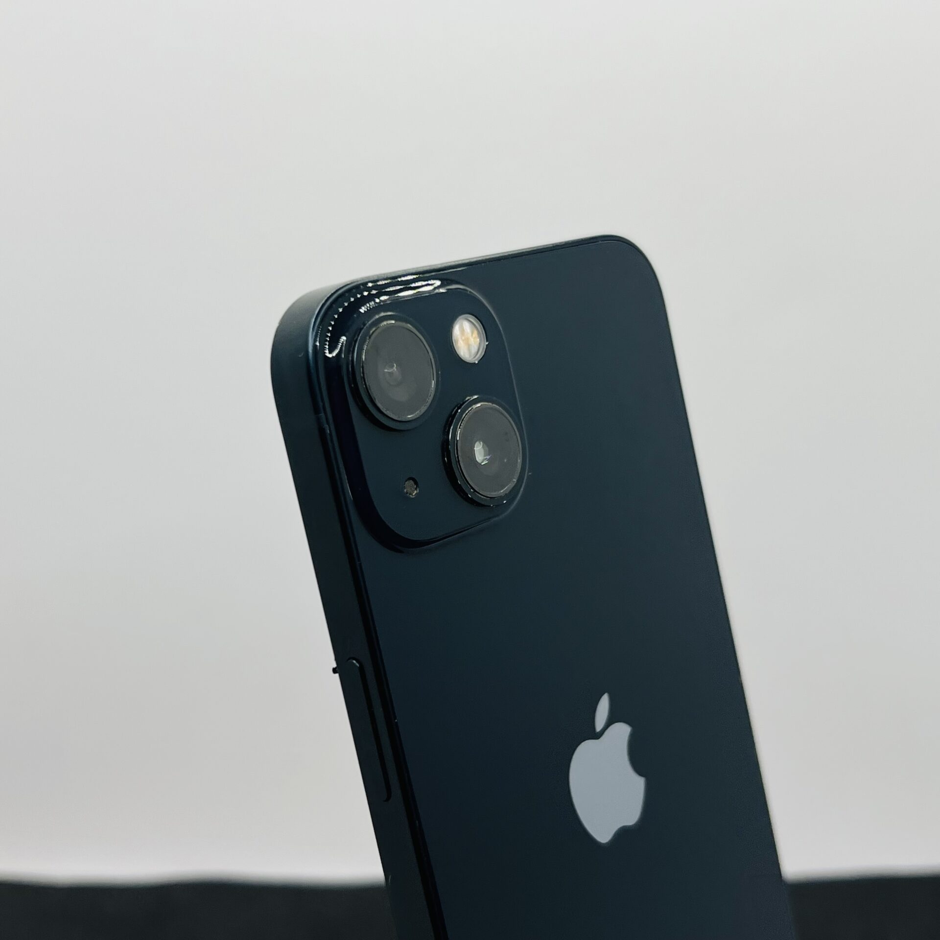 Apple iPhone 13 256GB Midnight (Condition: Good) - Image 11
