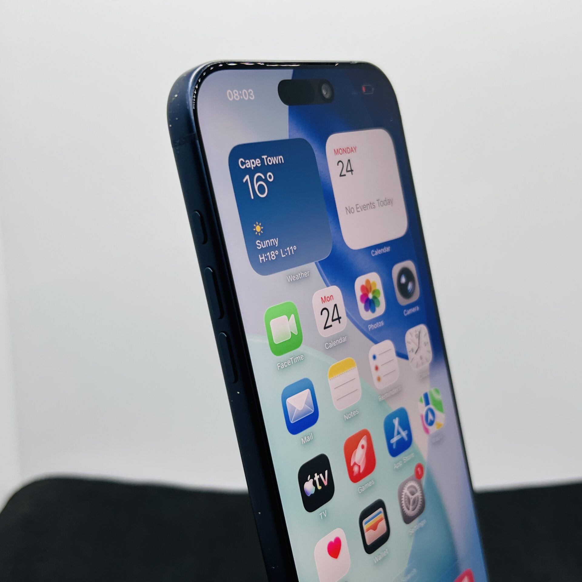 Apple iPhone 17 Pro Max 256GB Deep Blue (Condition: Good) - Image 4